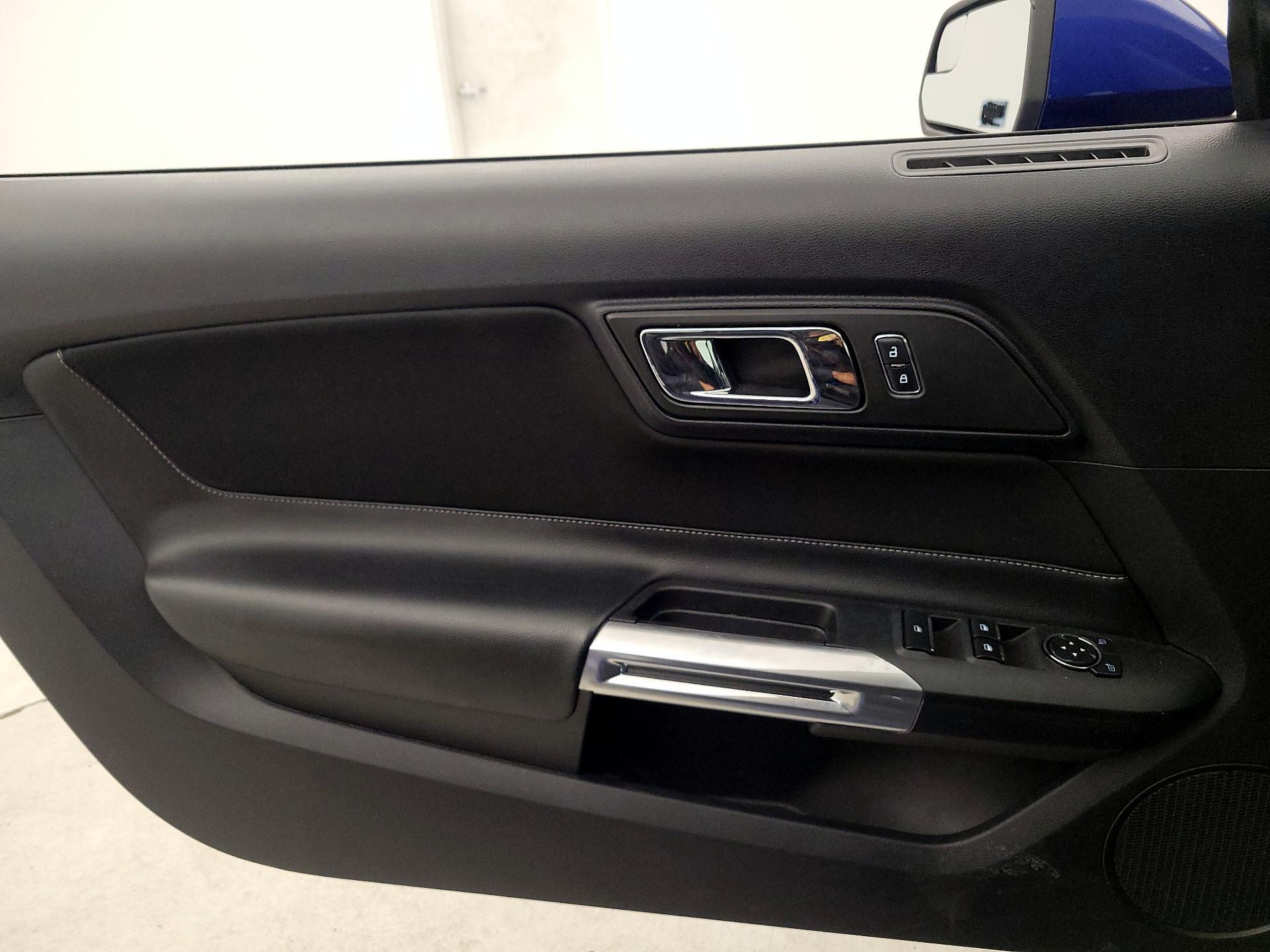 Thumbnail: 2015 Ford Mustang - 12