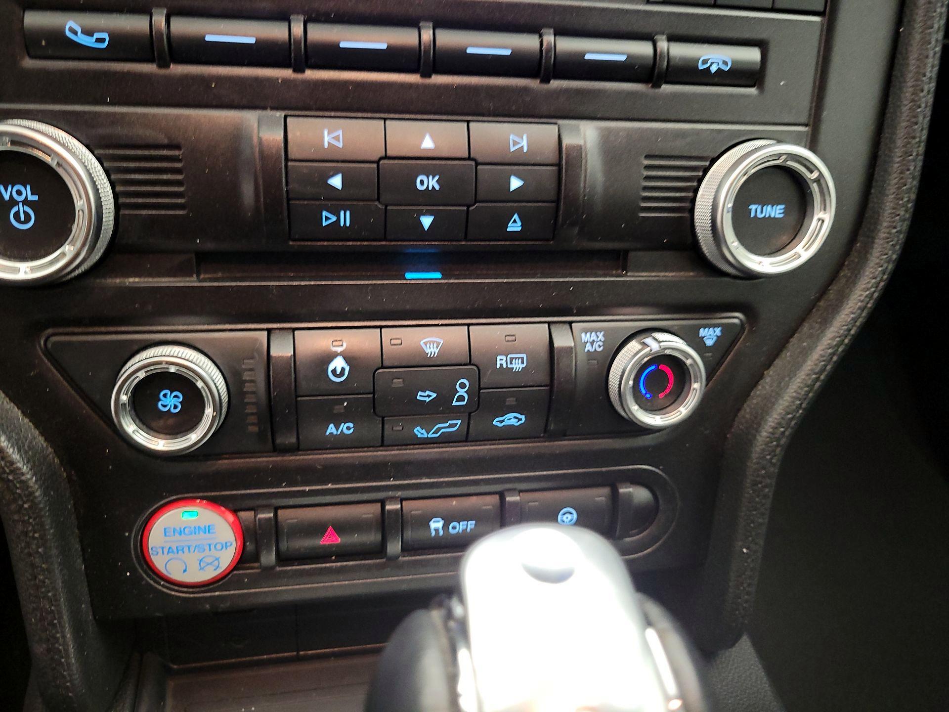 Thumbnail: 2015 Ford Mustang - 16