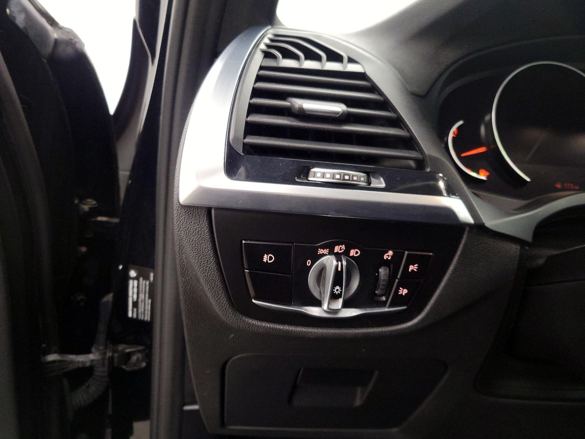 Thumbnail: 2021 BMW X3 - 13