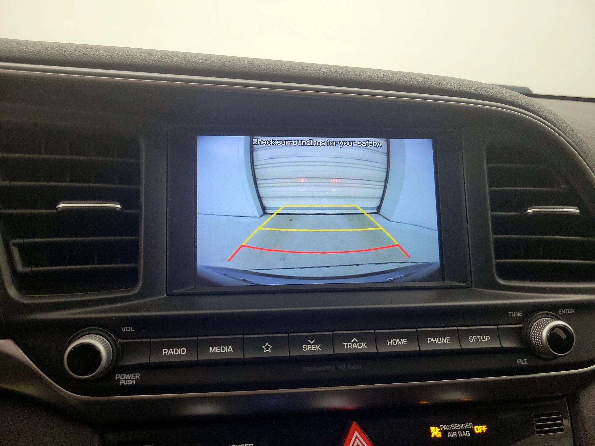 Thumbnail: 2020 Hyundai Elantra - 14