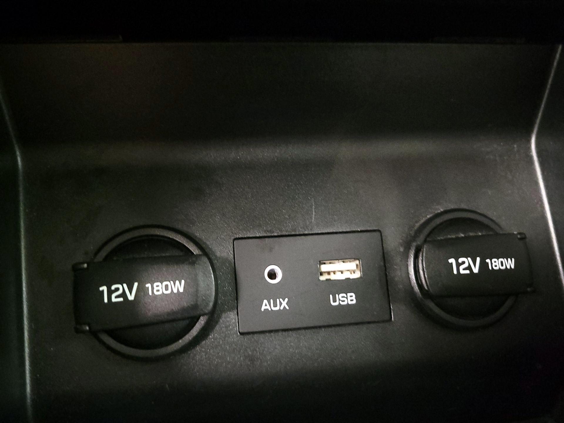 Thumbnail: 2020 Hyundai Elantra - 18