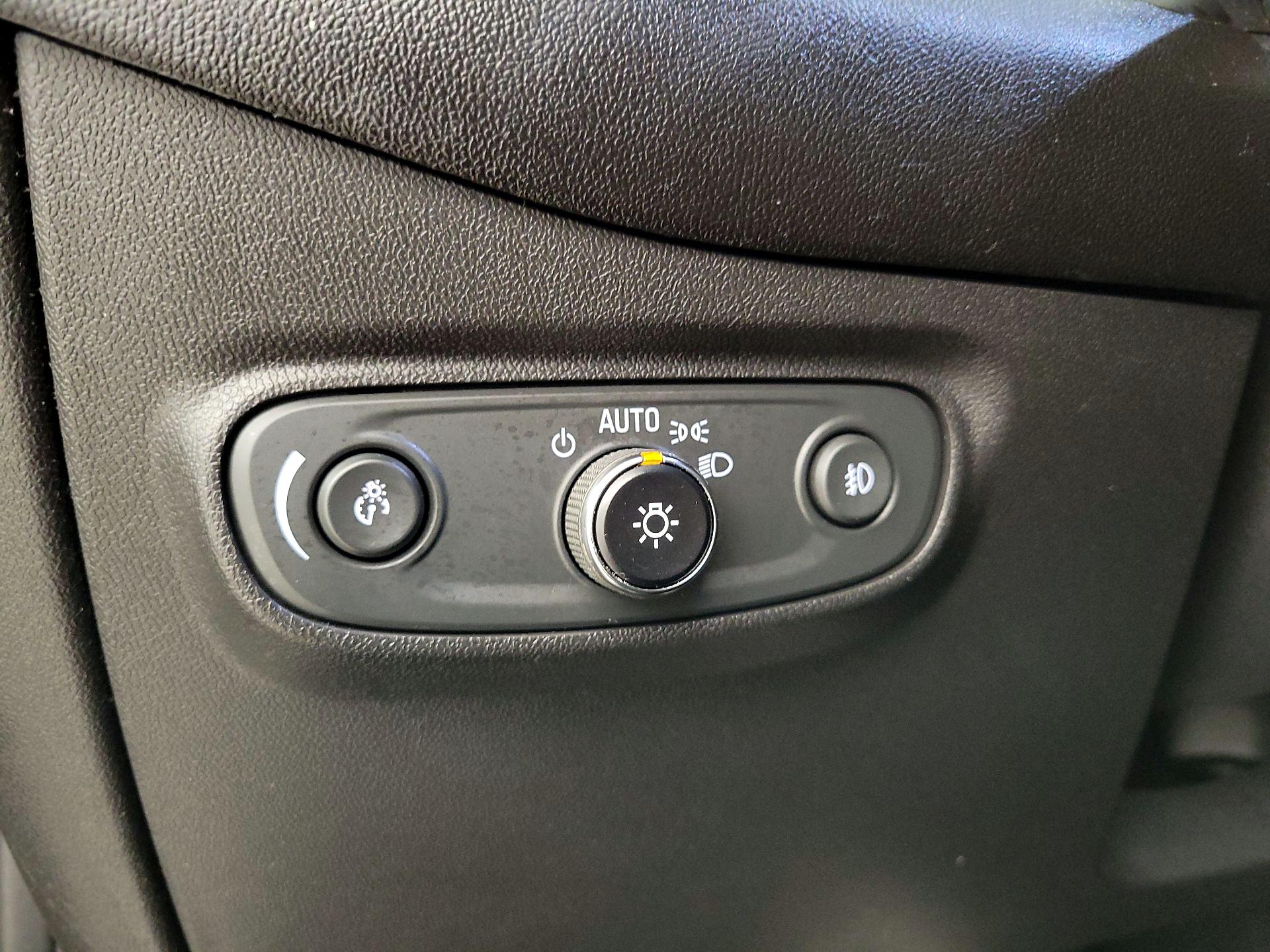 Thumbnail: 2020 Chevrolet Equinox - 13