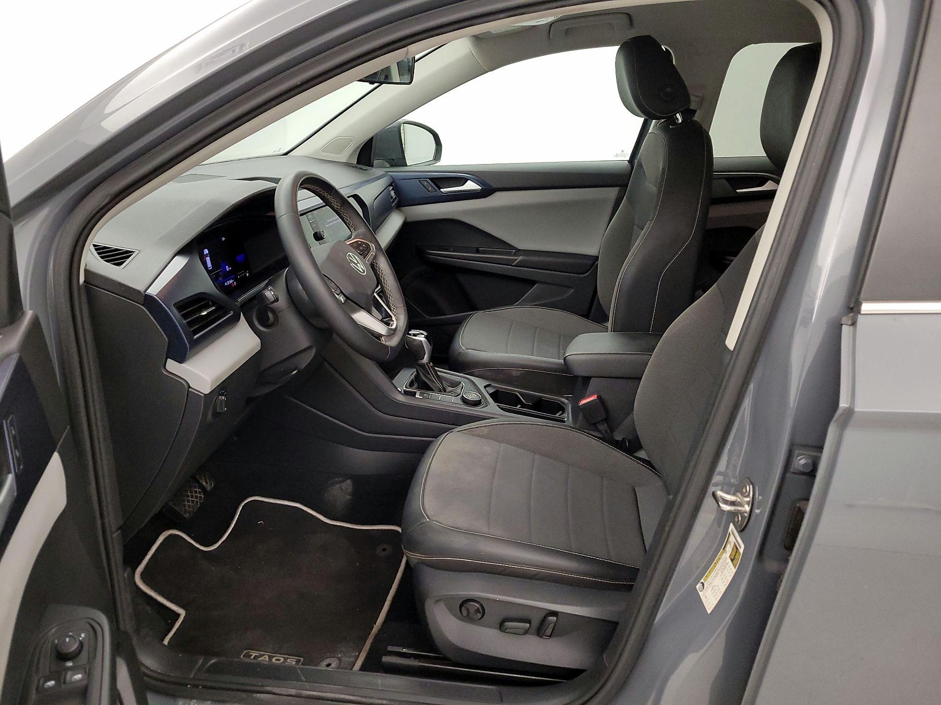 Thumbnail: 2022 Volkswagen Taos - 11