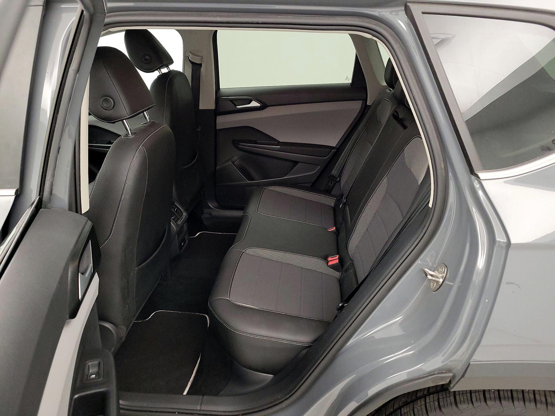 Thumbnail: 2022 Volkswagen Taos - 19