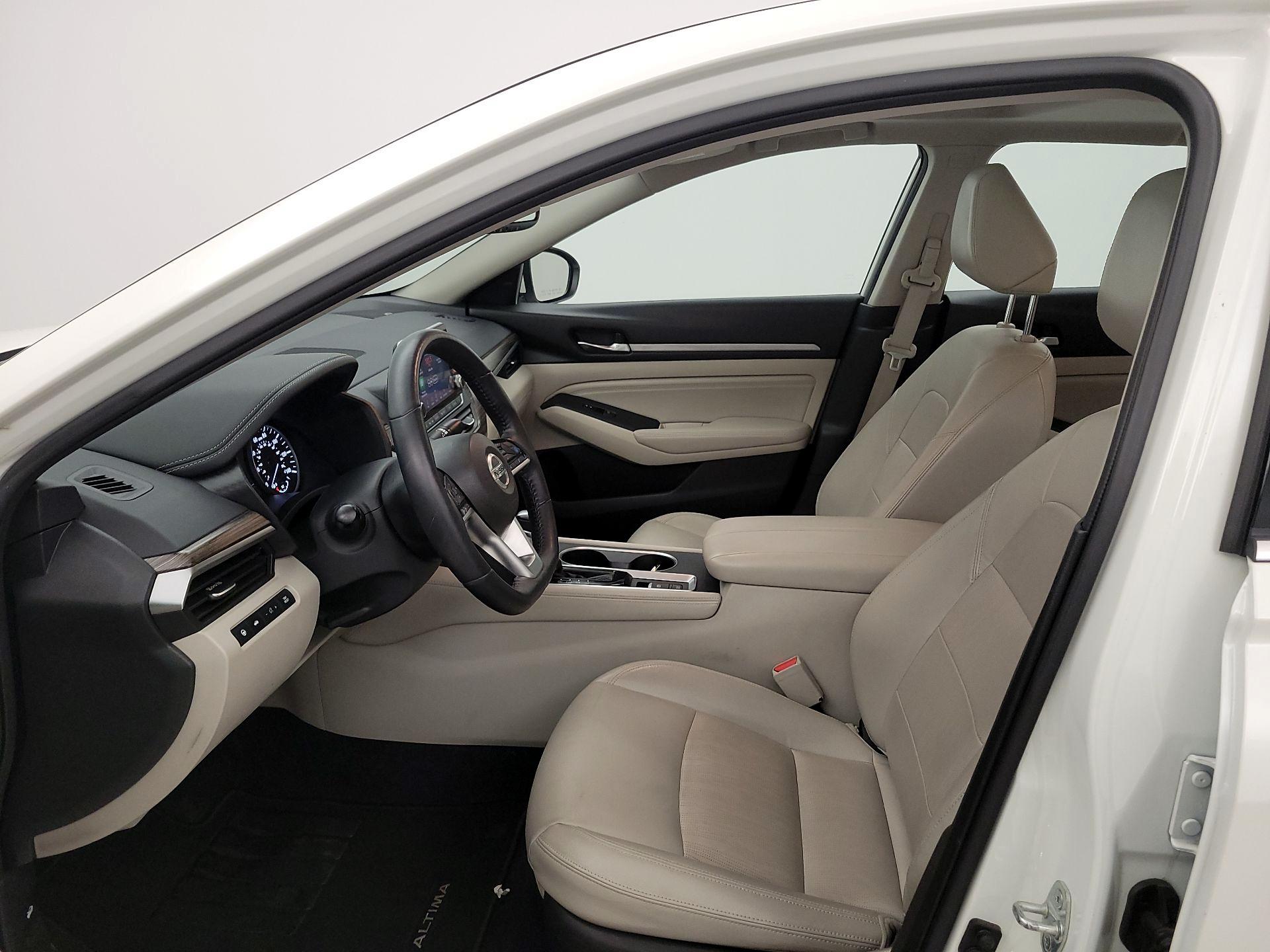 Thumbnail: 2019 Nissan Altima - 11