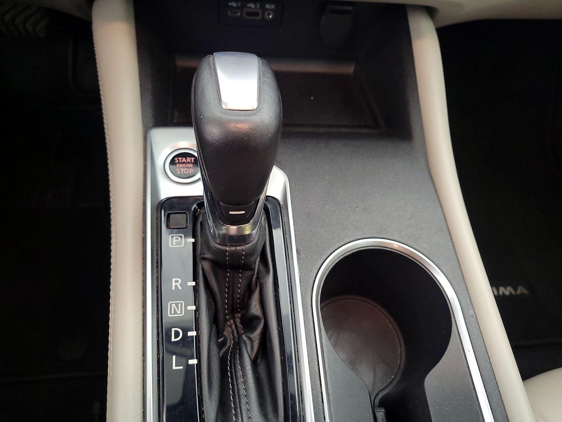 Thumbnail: 2019 Nissan Altima - 17