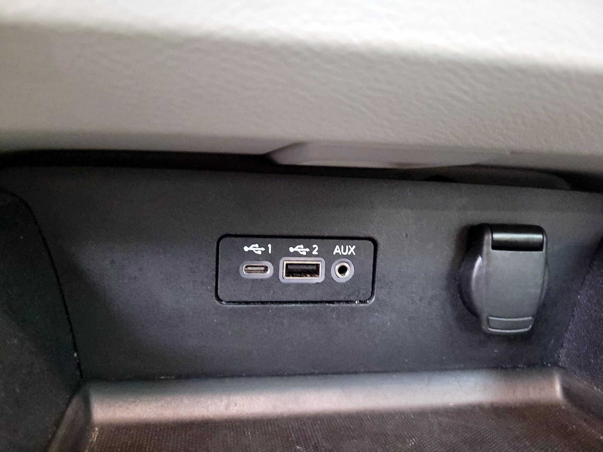 Thumbnail: 2019 Nissan Altima - 18