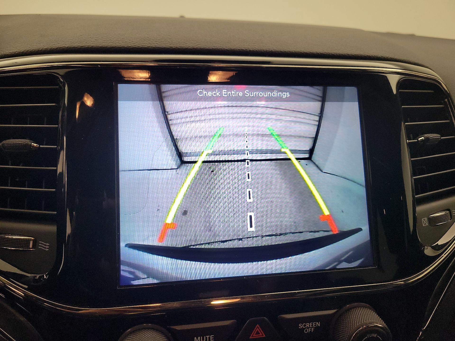 Thumbnail: 2019 Jeep Grand Cherokee - 14