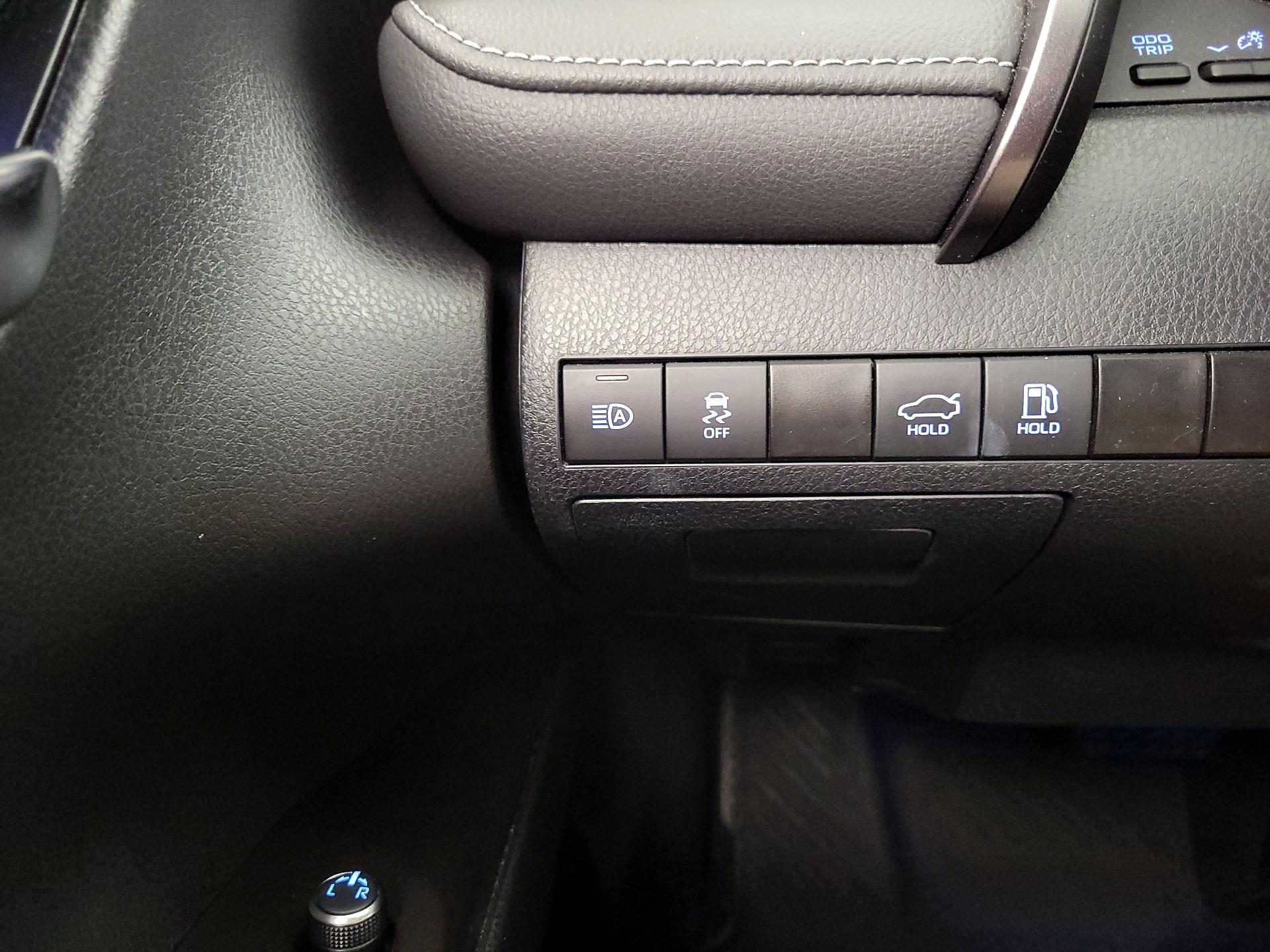 Thumbnail: 2024 Toyota Camry - 13