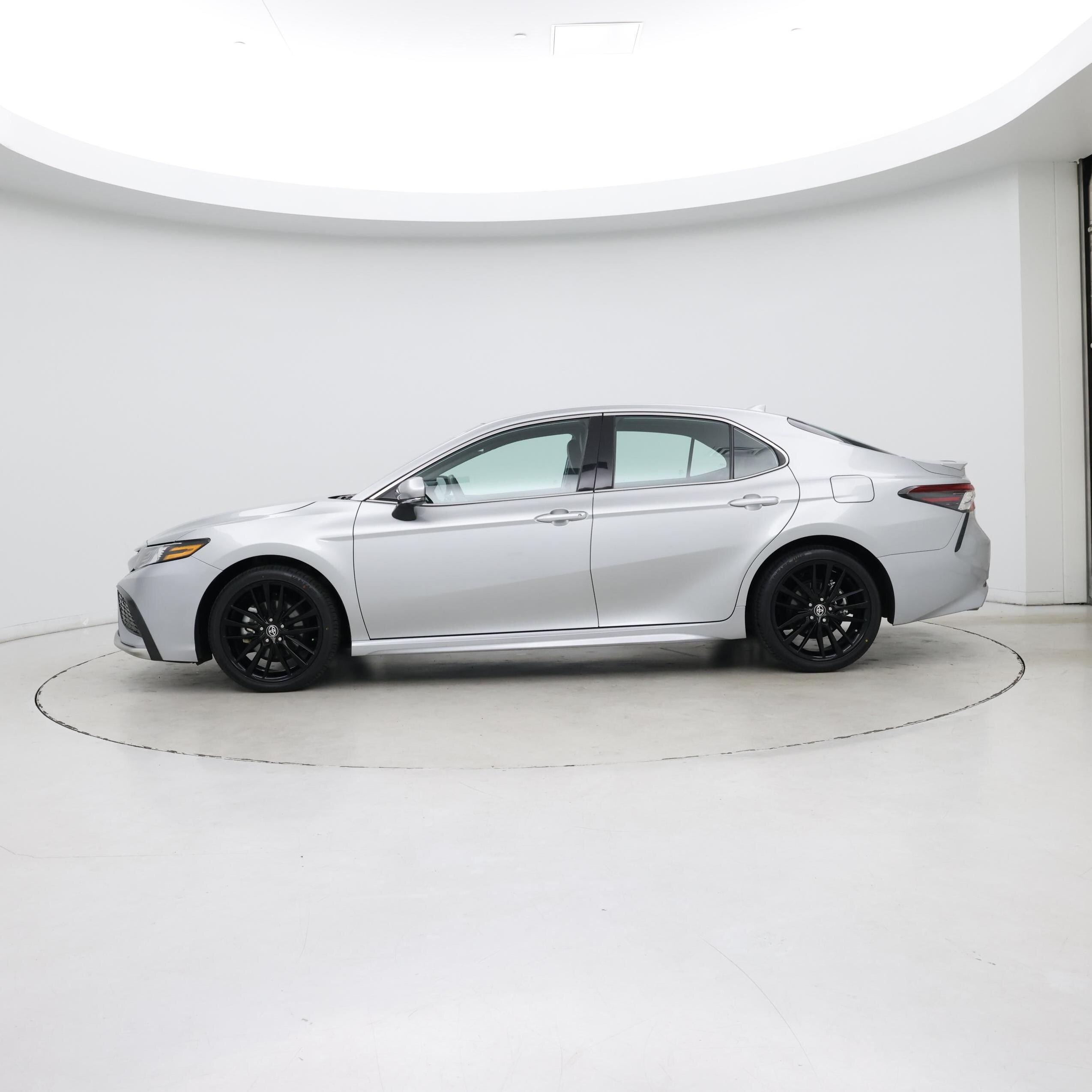 Thumbnail: 2024 Toyota Camry - 3