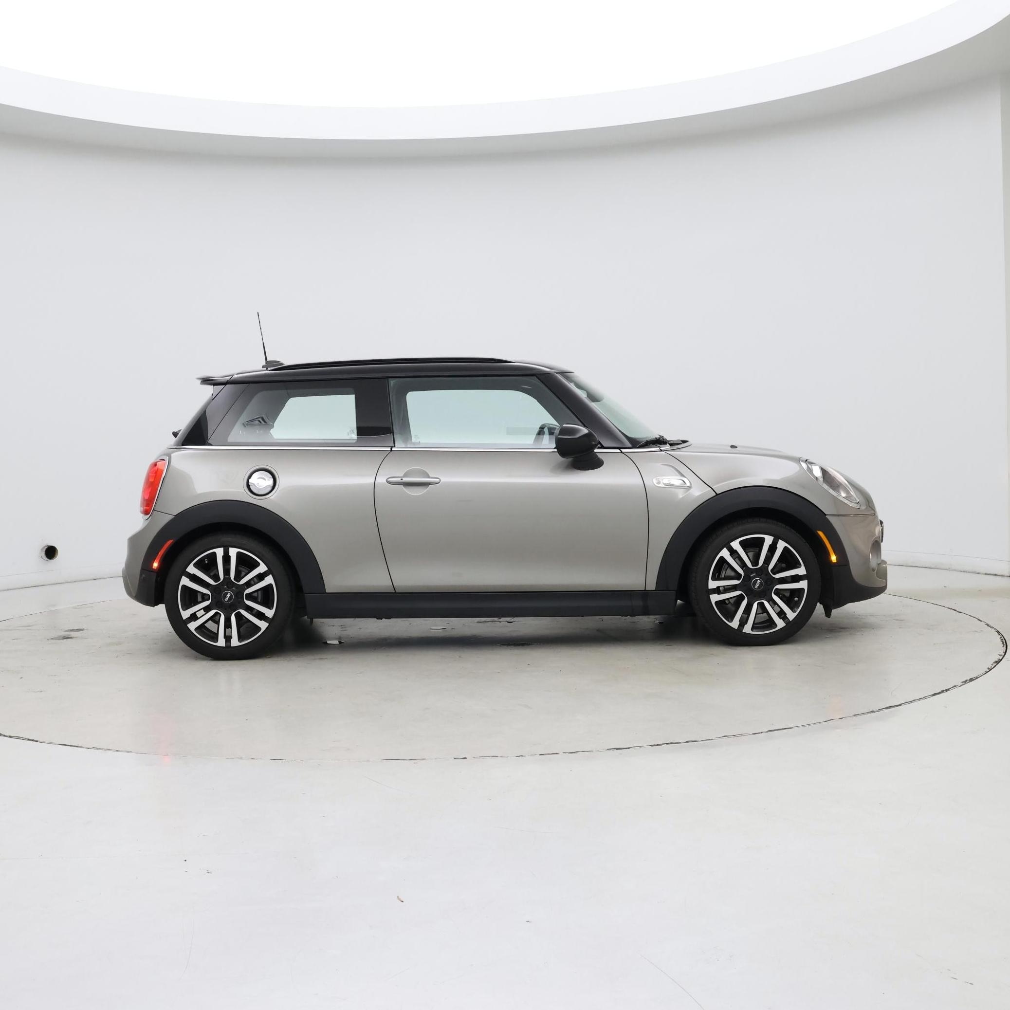 Thumbnail: 2019 MINI Cooper Hardtop - 7
