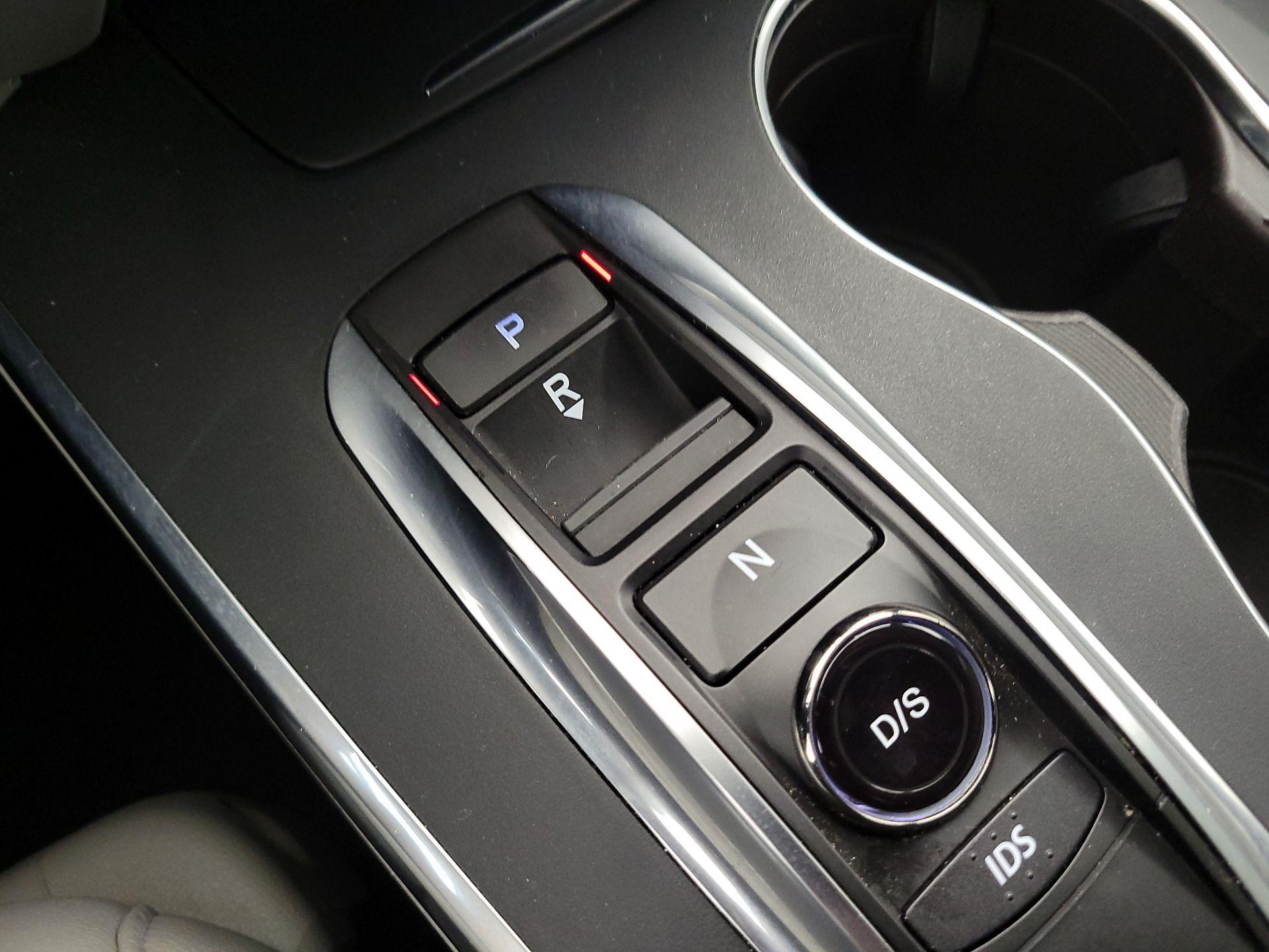 Thumbnail: 2016 Acura MDX - 17