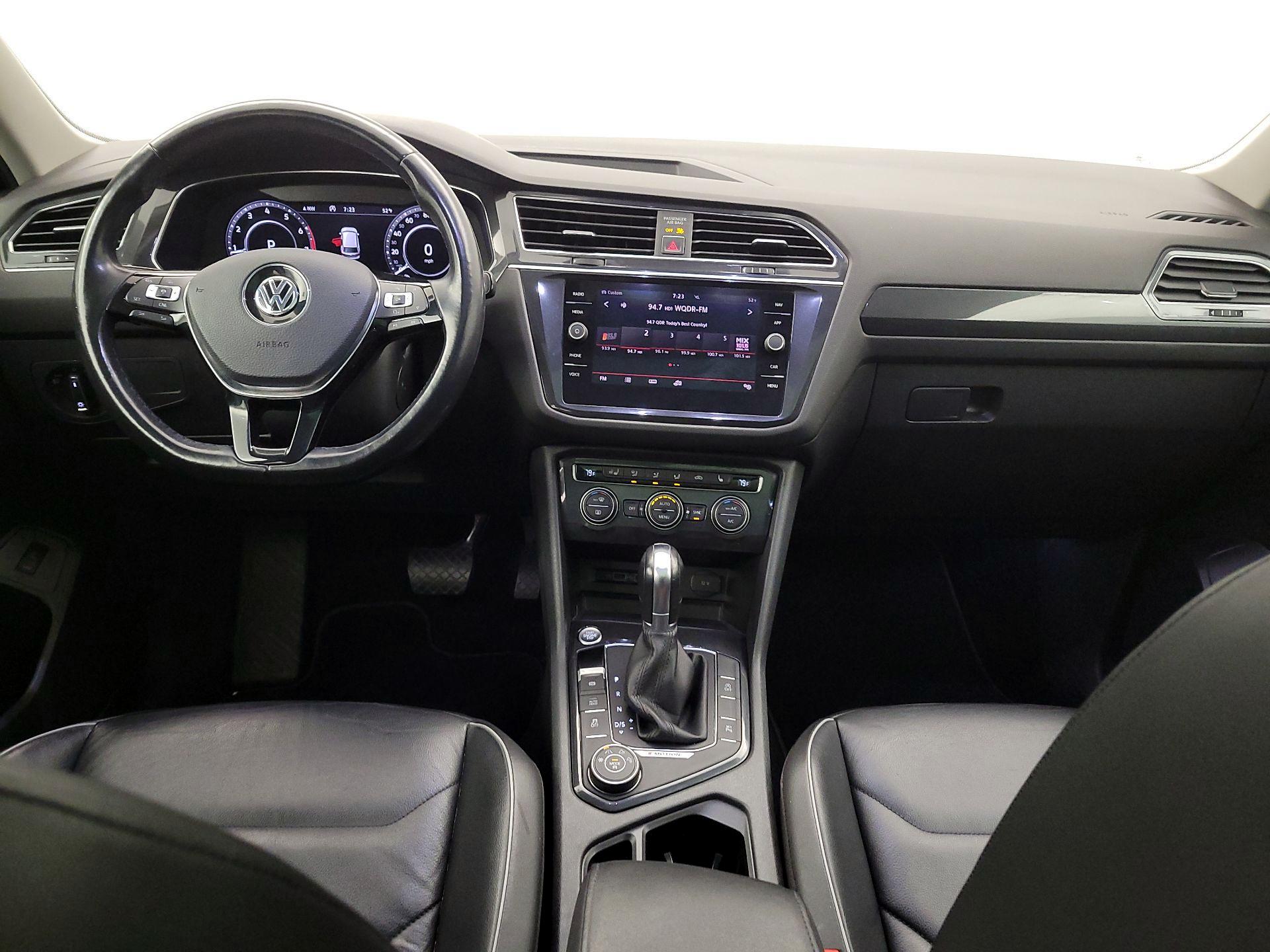 Thumbnail: 2018 Volkswagen Tiguan - 9