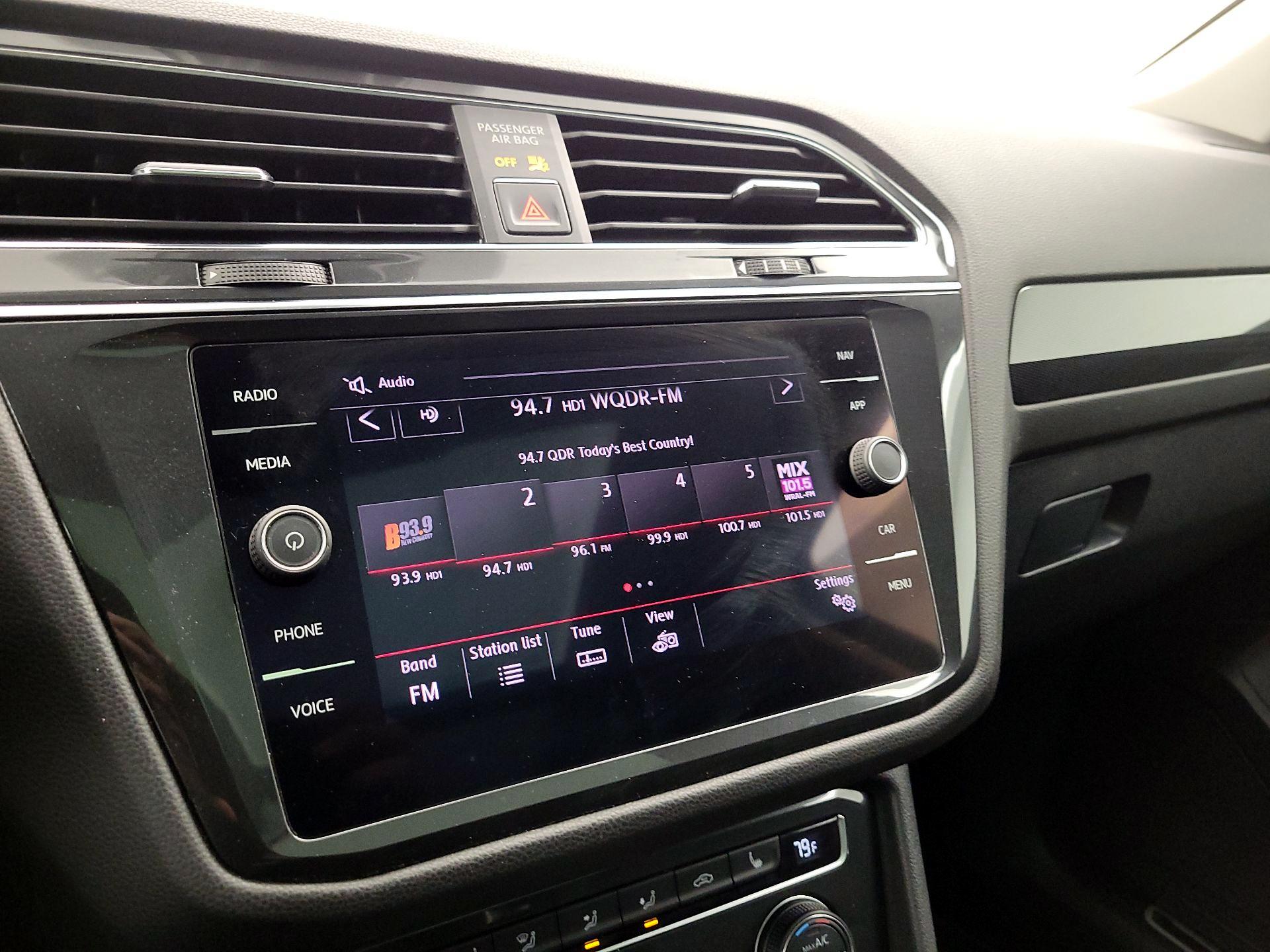 Thumbnail: 2018 Volkswagen Tiguan - 15