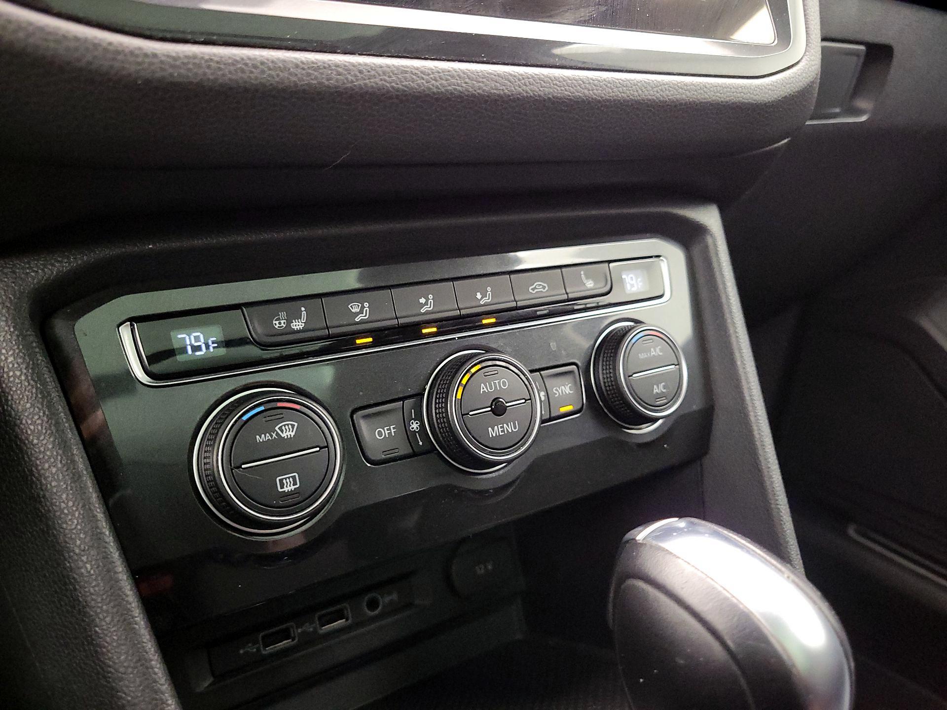 Thumbnail: 2018 Volkswagen Tiguan - 16