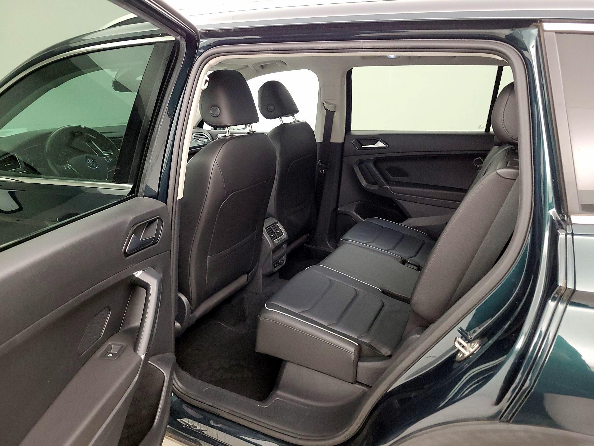 Thumbnail: 2018 Volkswagen Tiguan - 20