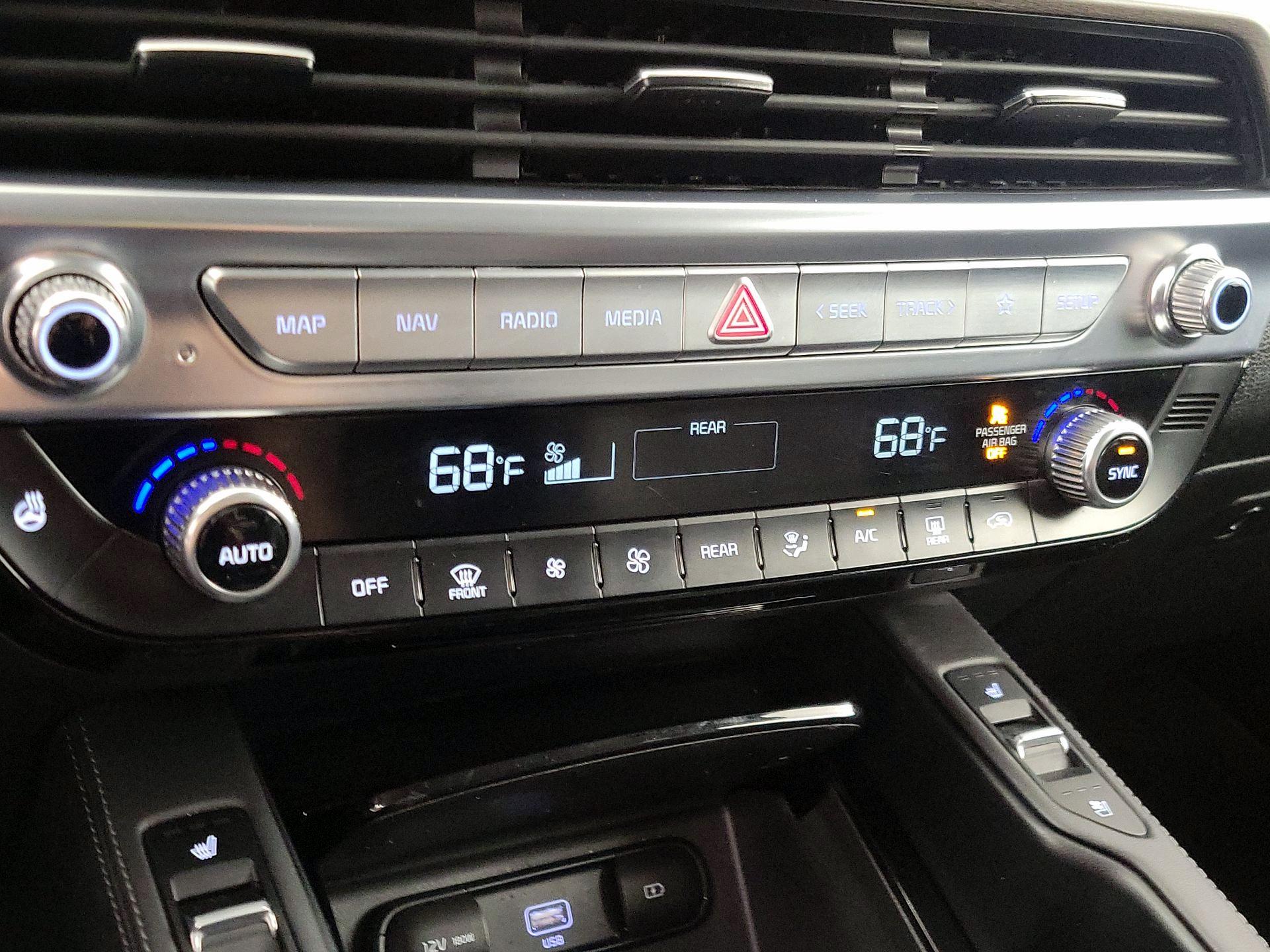 Thumbnail: 2021 Kia Telluride - 16