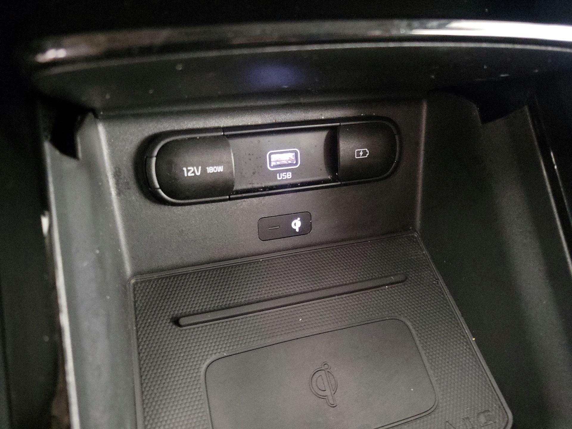 Thumbnail: 2021 Kia Telluride - 18