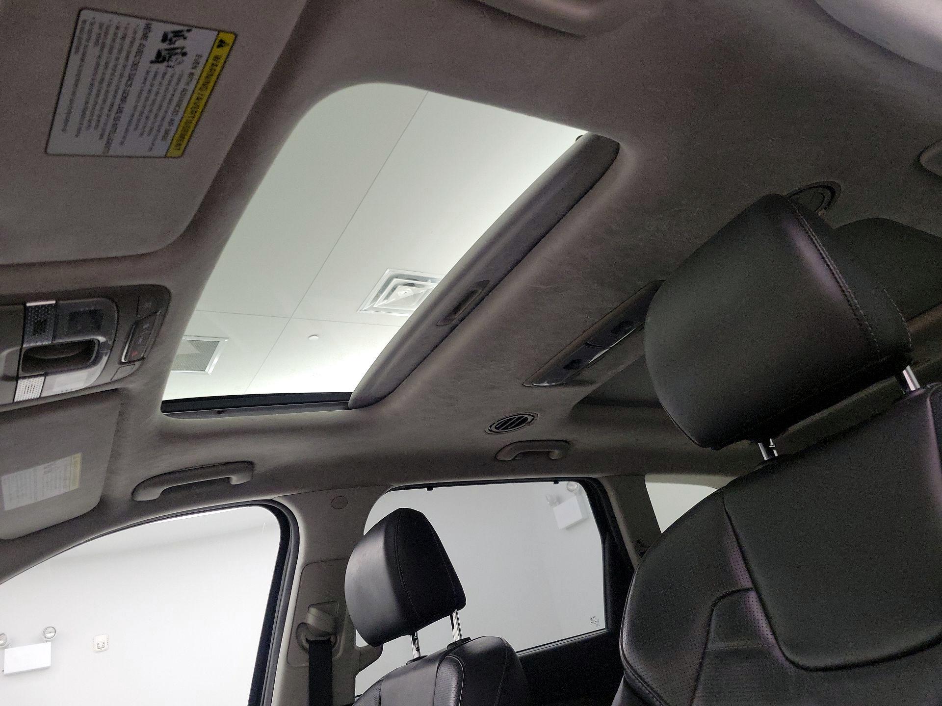 Thumbnail: 2021 Kia Telluride - 19