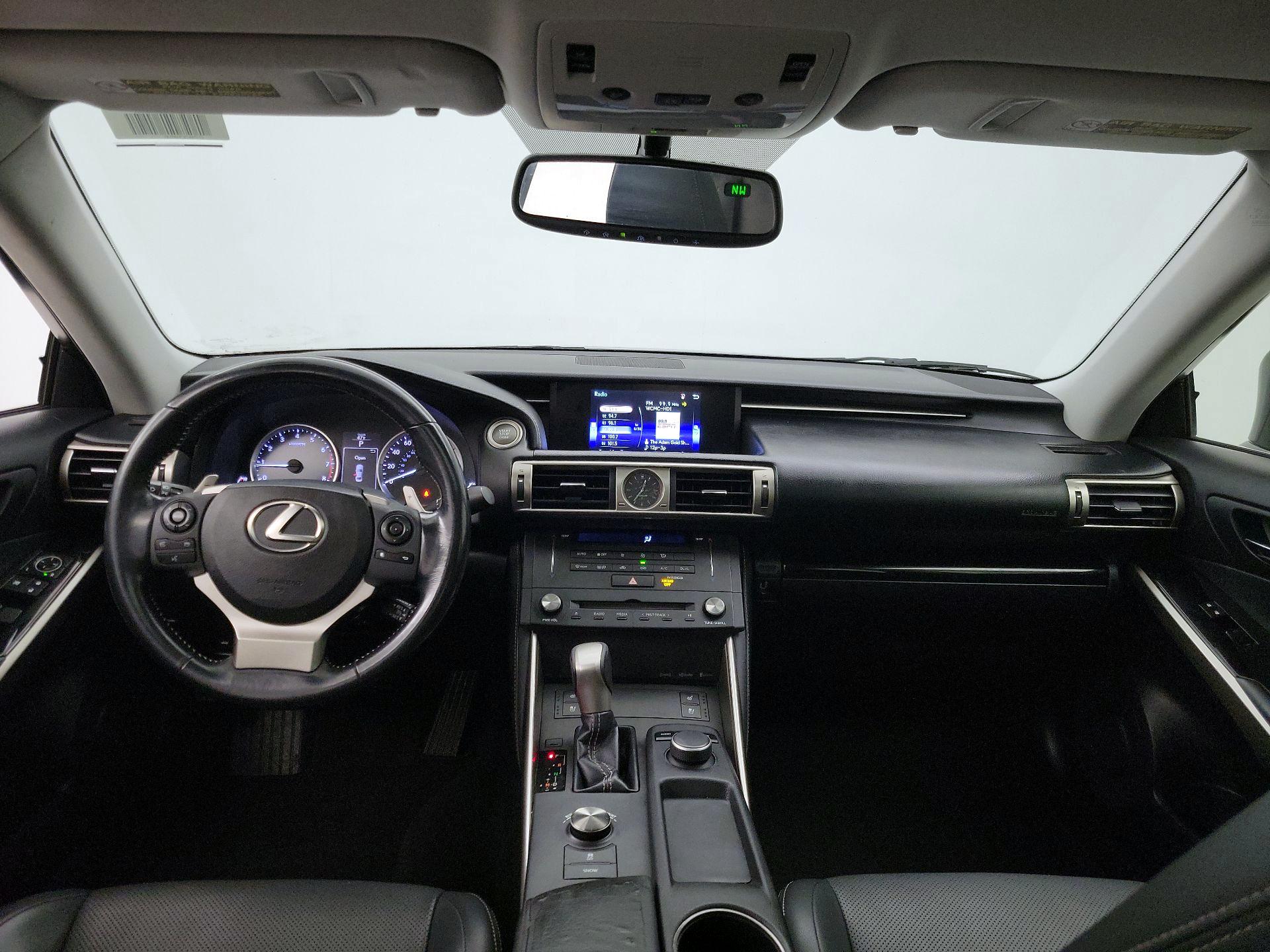 Thumbnail: 2015 Lexus IS - 9