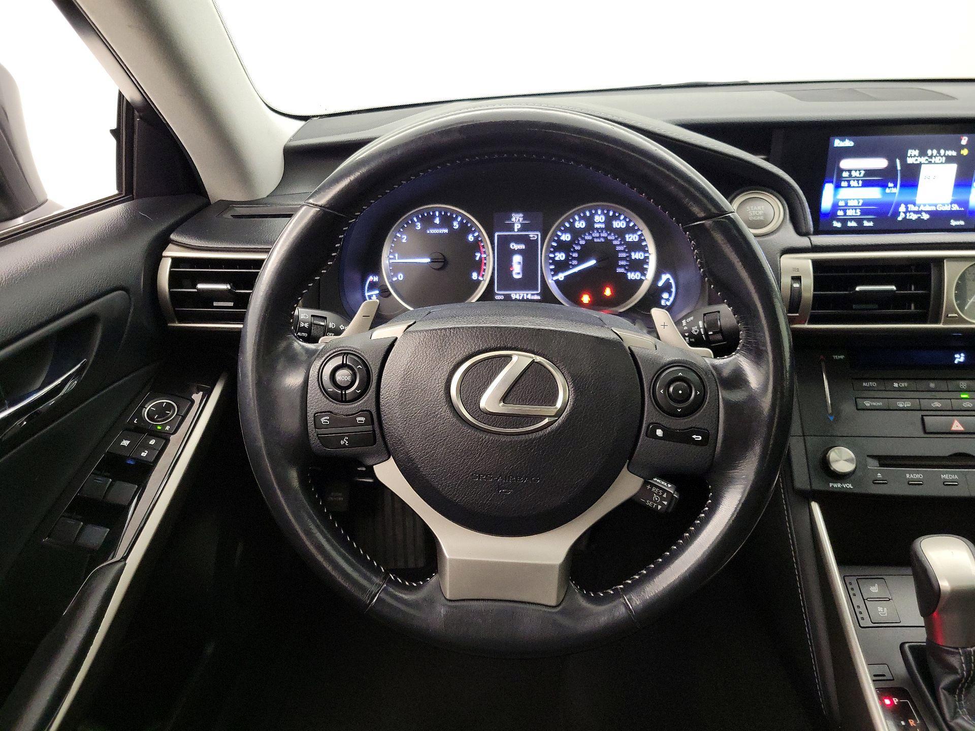 Thumbnail: 2015 Lexus IS - 10