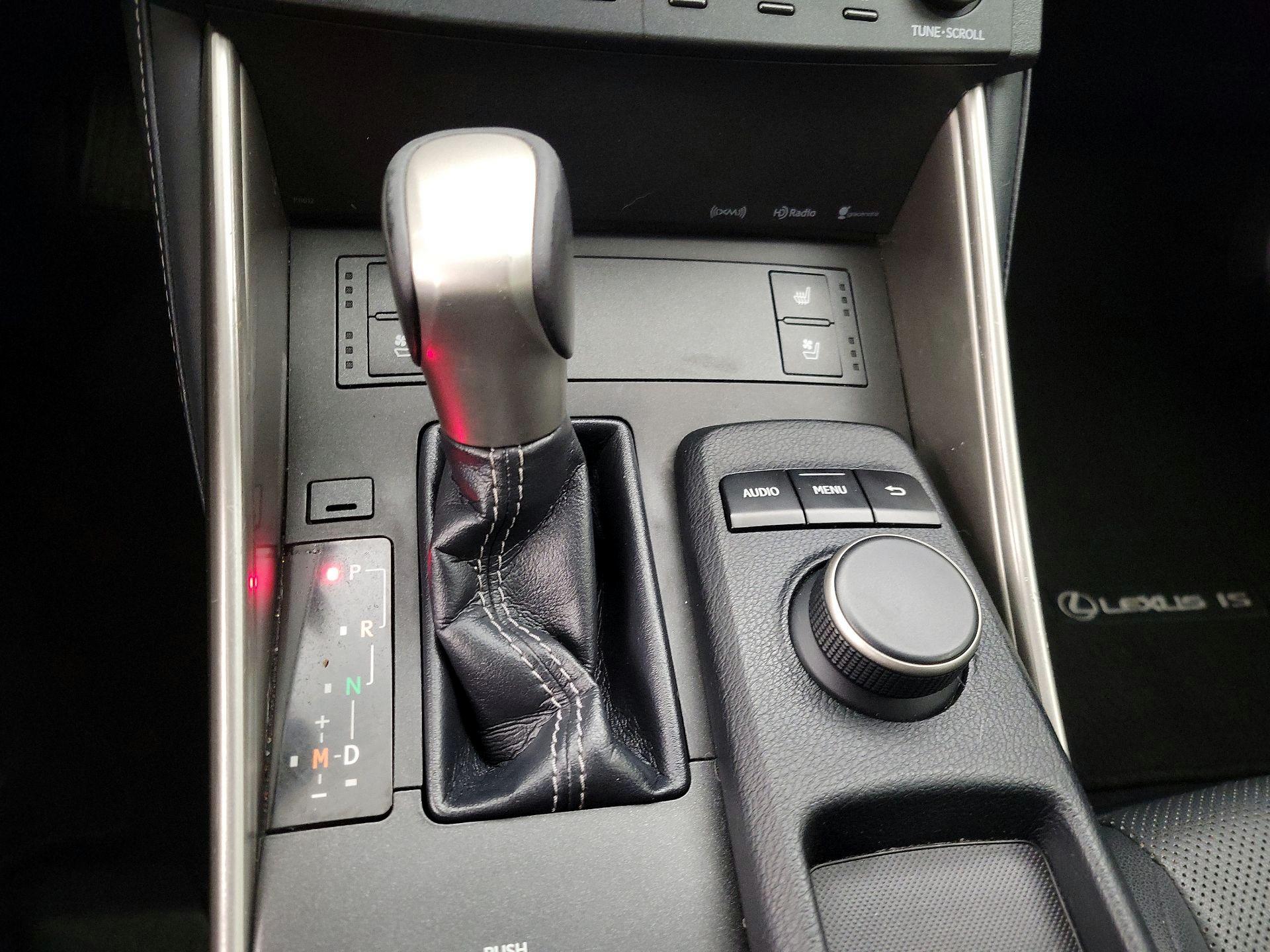 Thumbnail: 2015 Lexus IS - 17