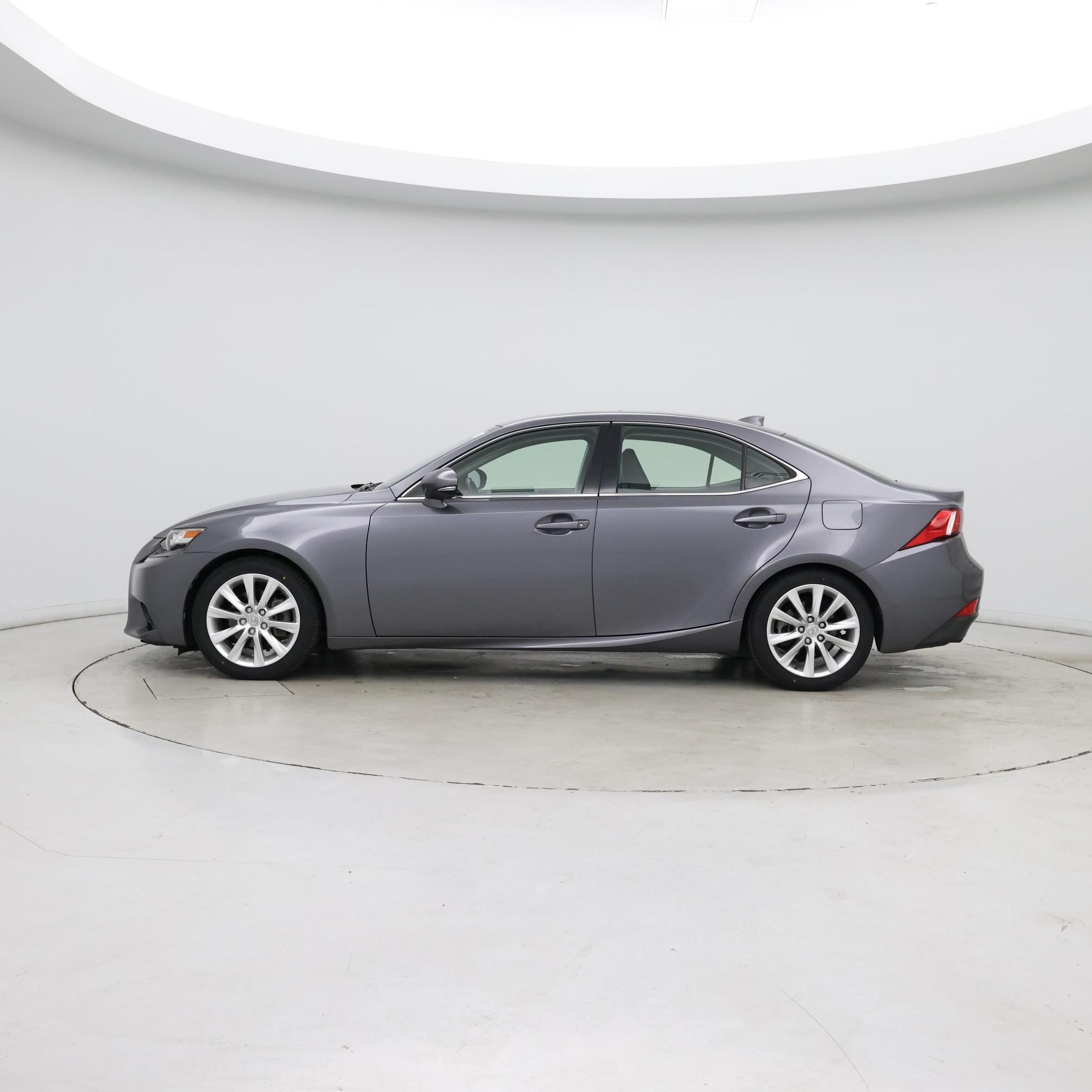 Thumbnail: 2015 Lexus IS - 3