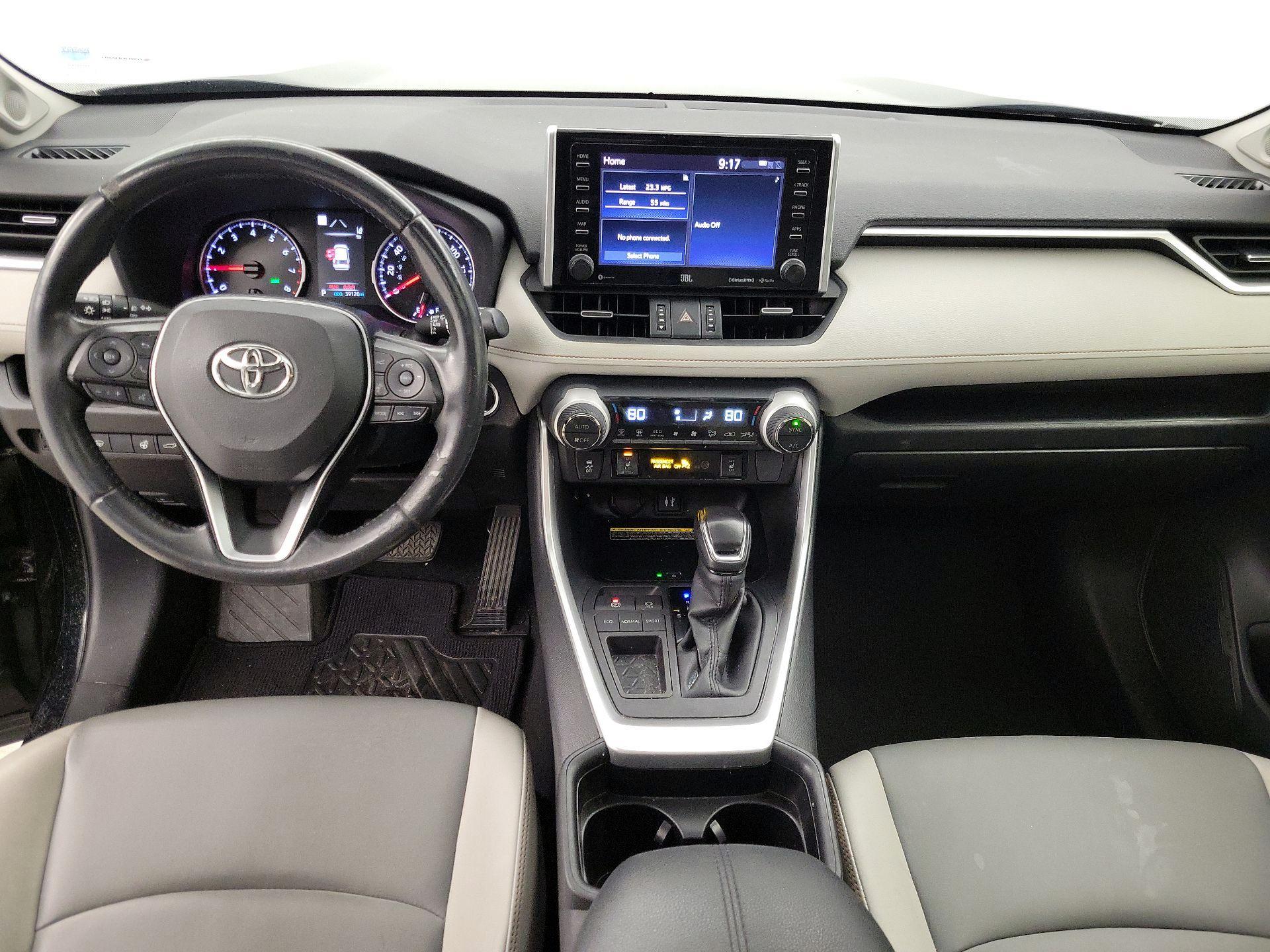 Thumbnail: 2019 Toyota RAV4 - 9