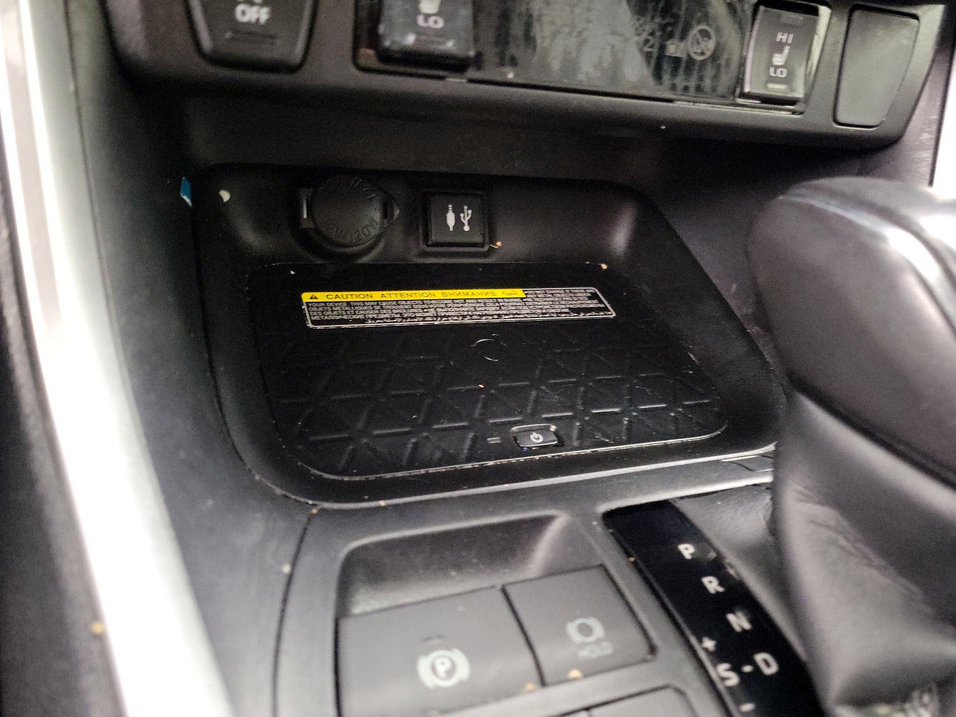 Thumbnail: 2019 Toyota RAV4 - 18