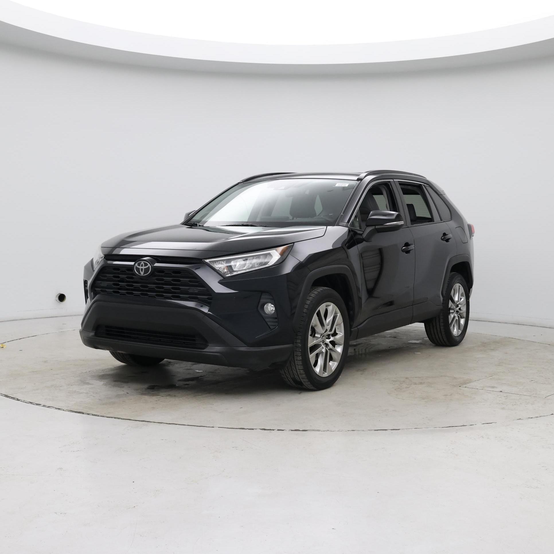Thumbnail: 2019 Toyota RAV4 - 4