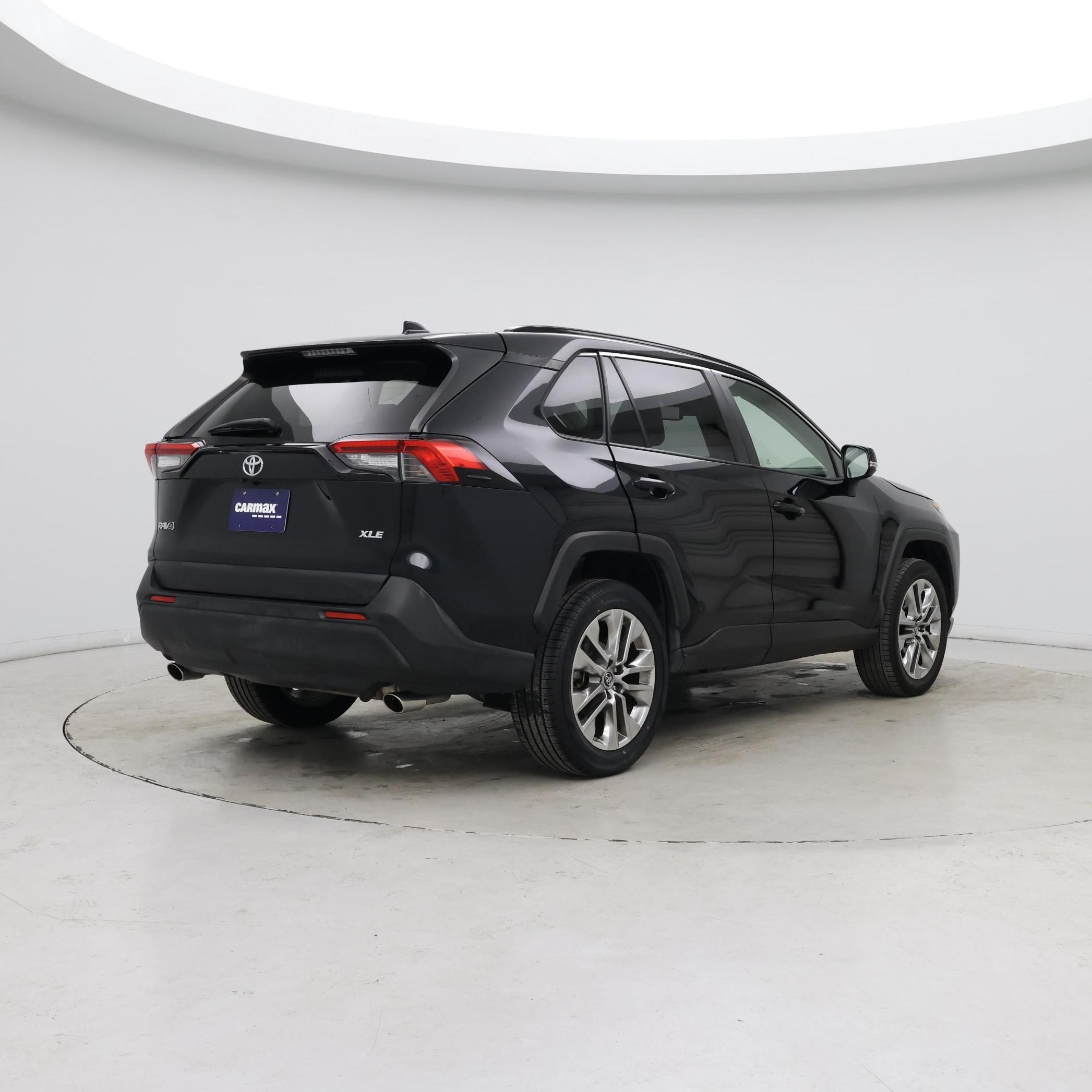 Thumbnail: 2019 Toyota RAV4 - 8