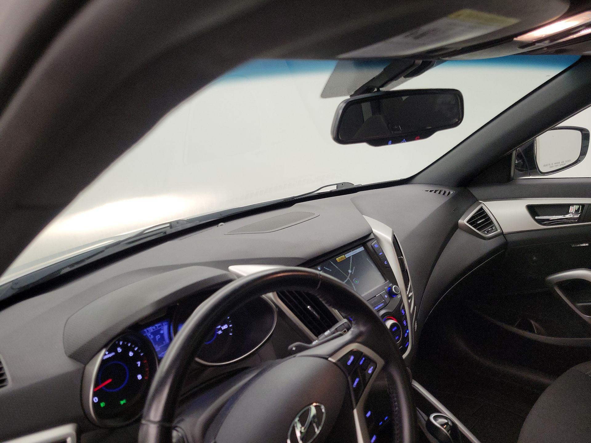 Thumbnail: 2017 Hyundai Veloster - 9