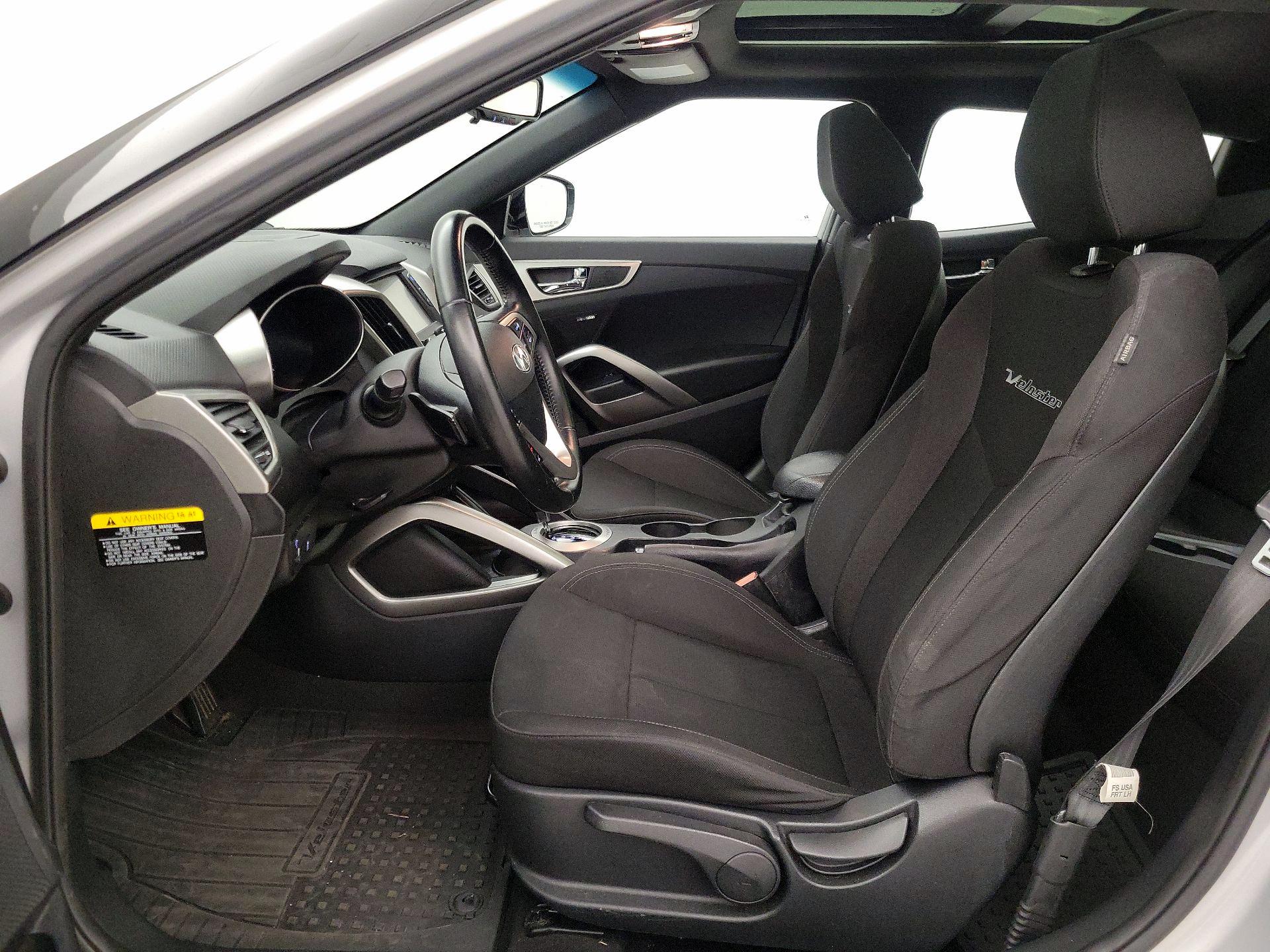 Thumbnail: 2017 Hyundai Veloster - 11