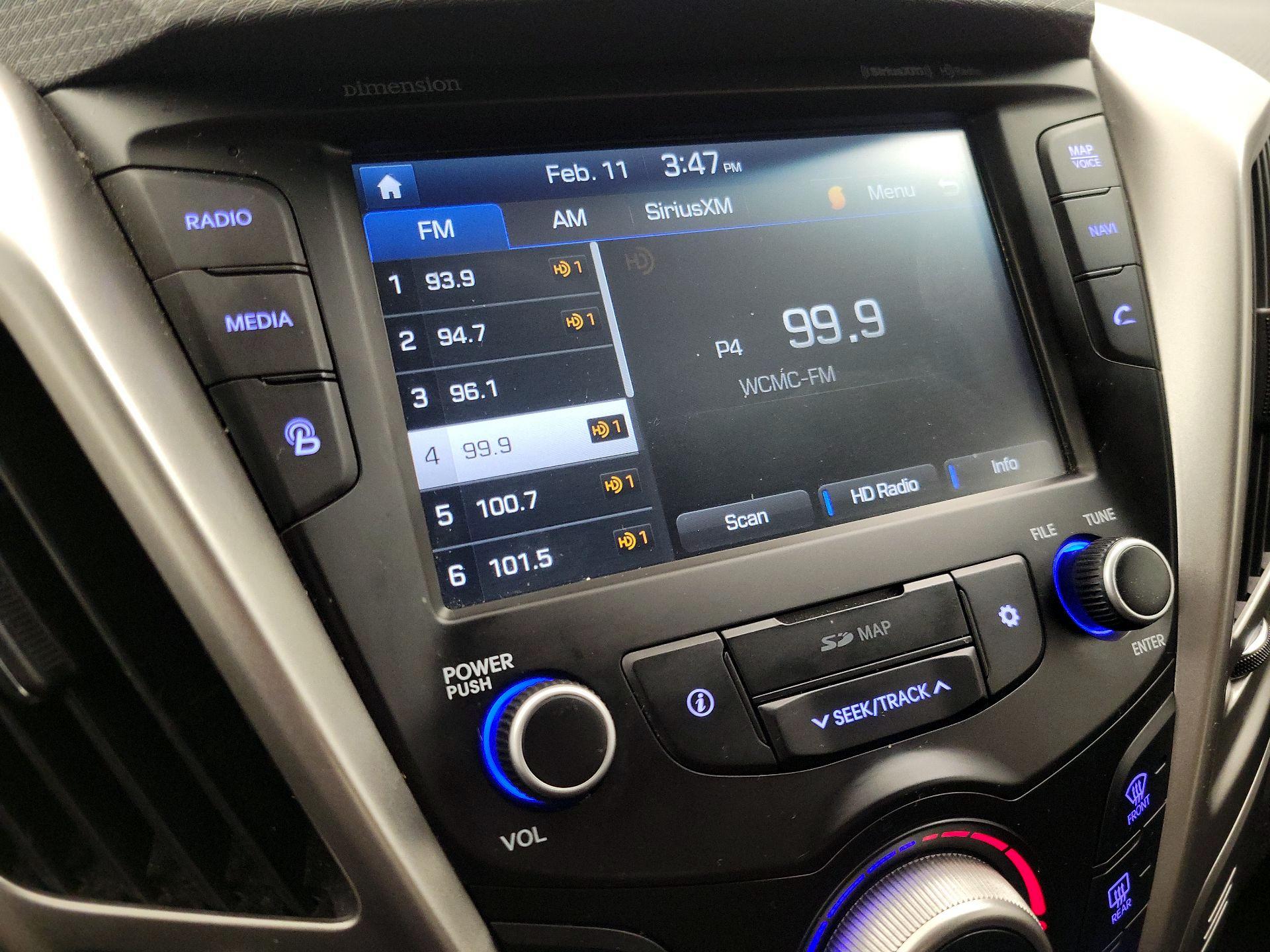 Thumbnail: 2017 Hyundai Veloster - 16