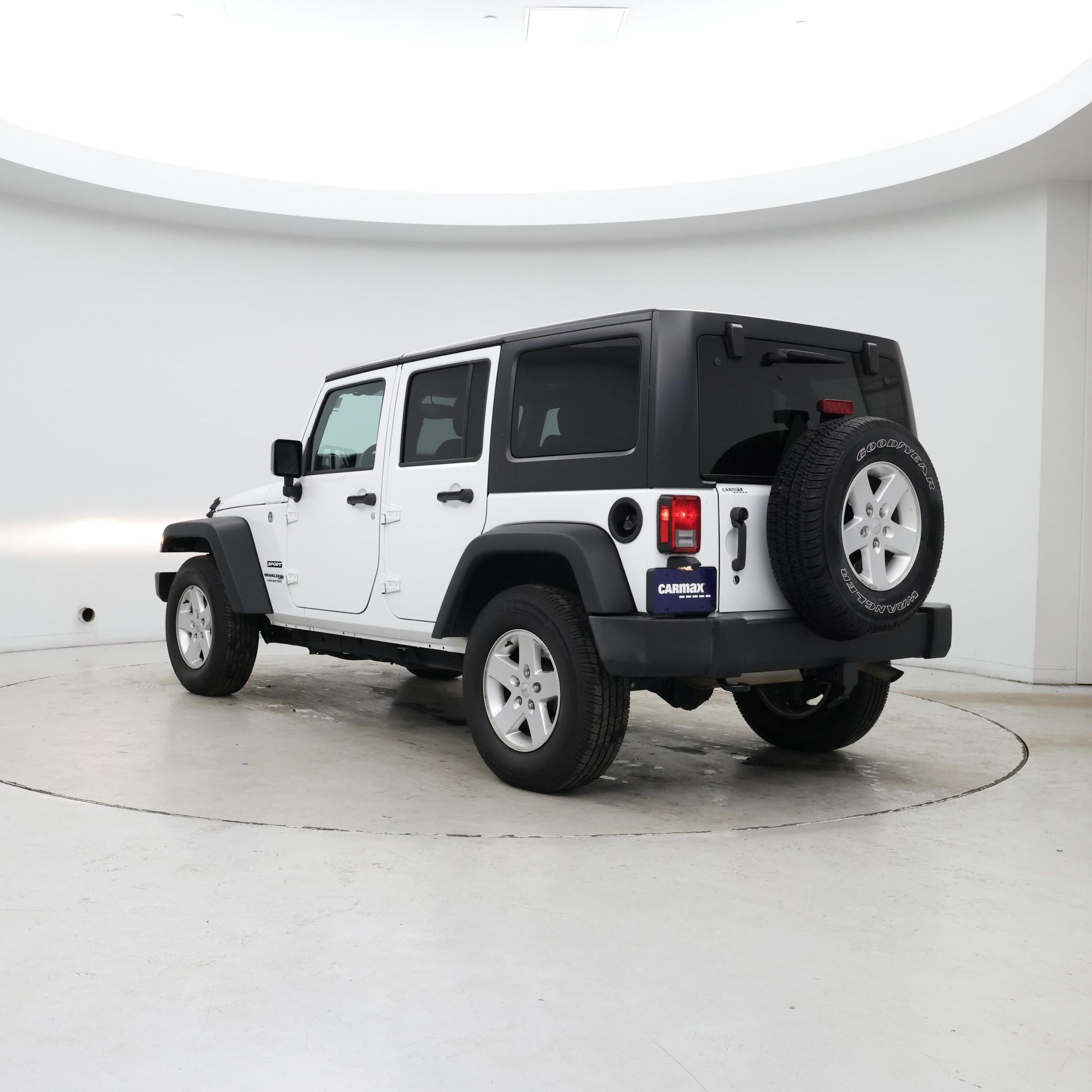 Thumbnail: 2018 Jeep Wrangler - 2