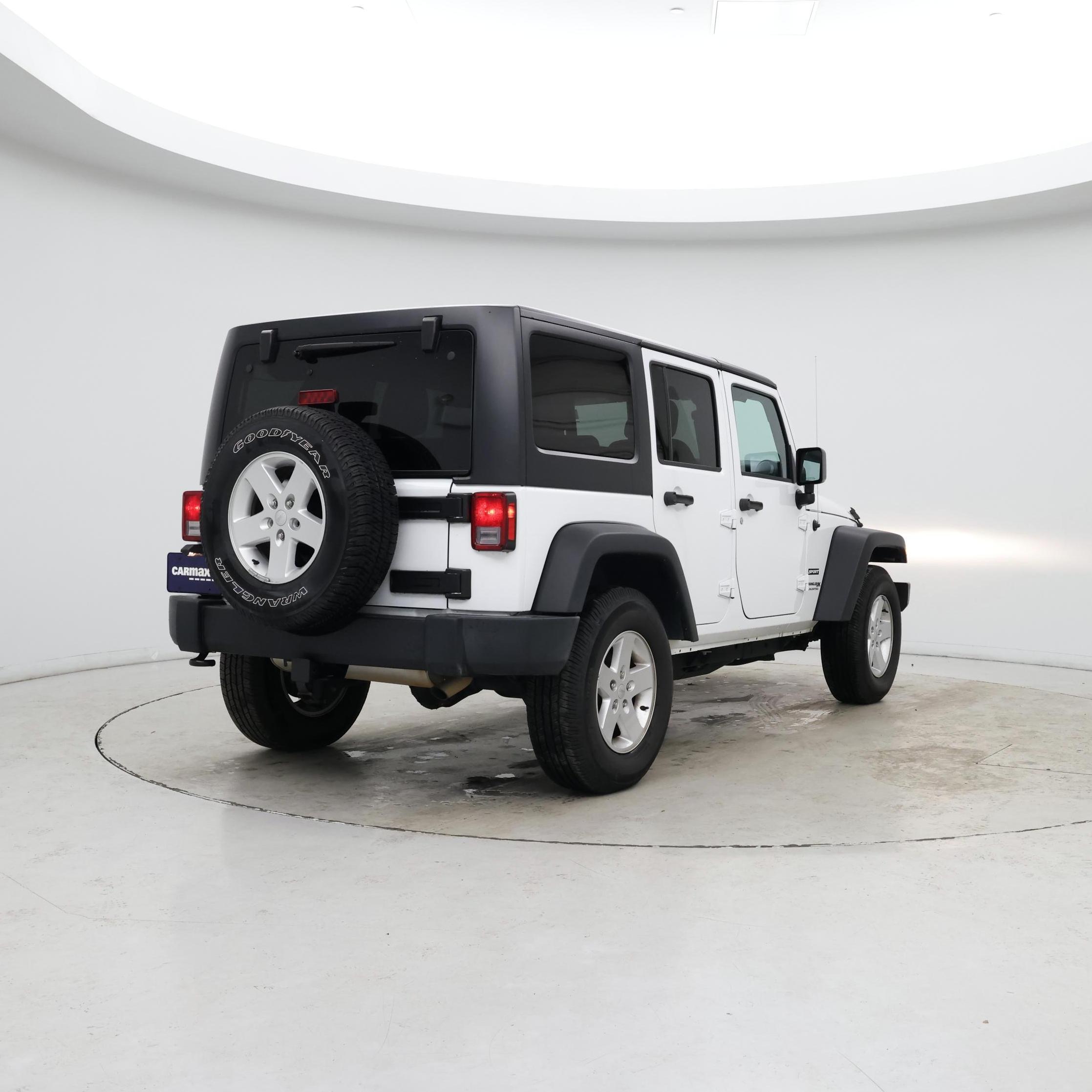 Thumbnail: 2018 Jeep Wrangler - 8