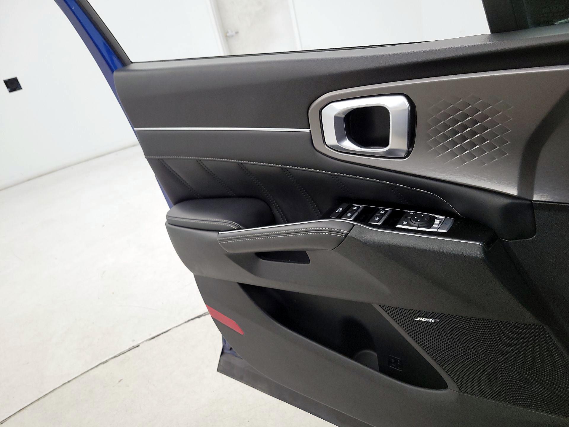 Thumbnail: 2021 Kia Sorento - 12