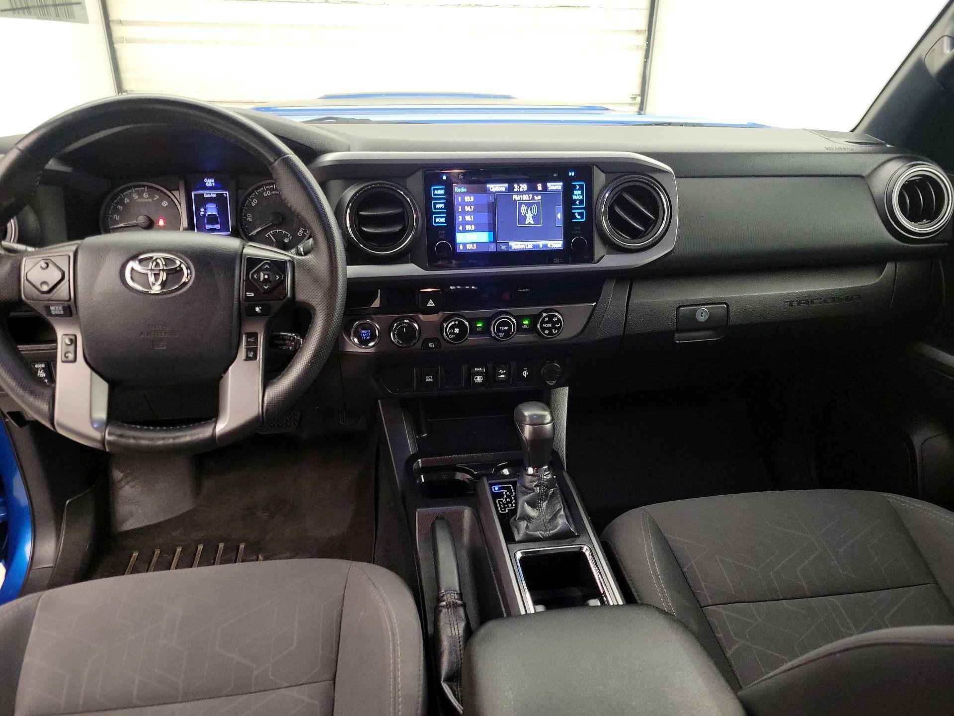 Thumbnail: 2018 Toyota Tacoma - 9