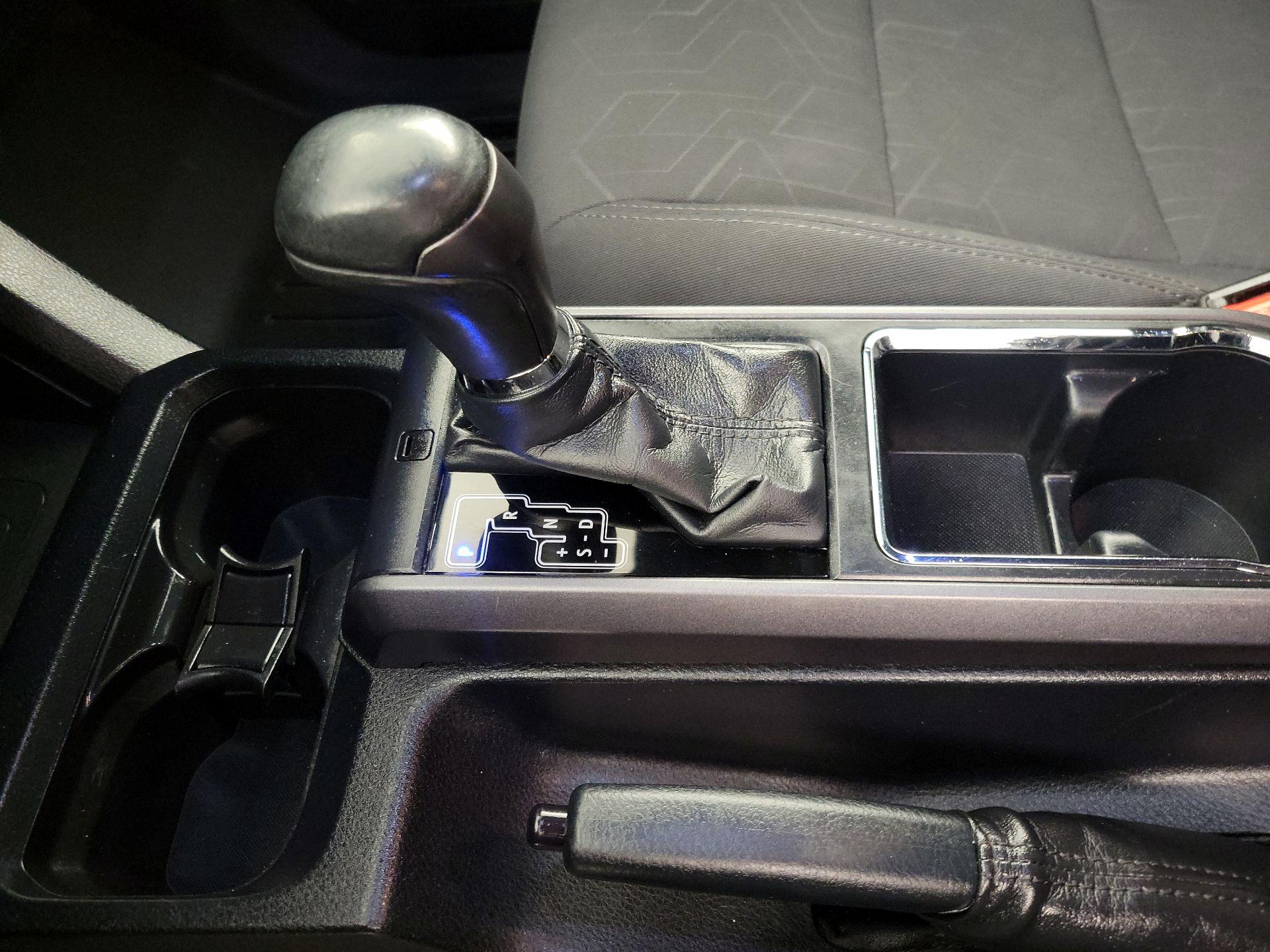 Thumbnail: 2018 Toyota Tacoma - 17