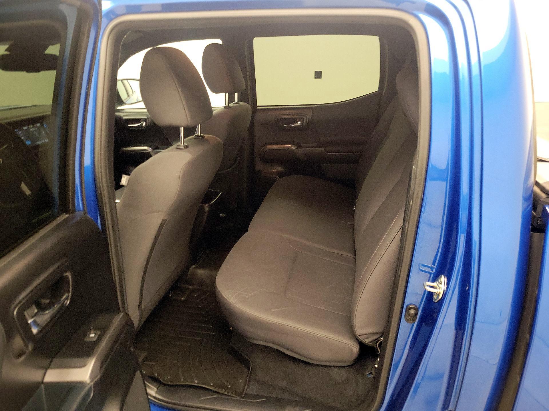 Thumbnail: 2018 Toyota Tacoma - 19