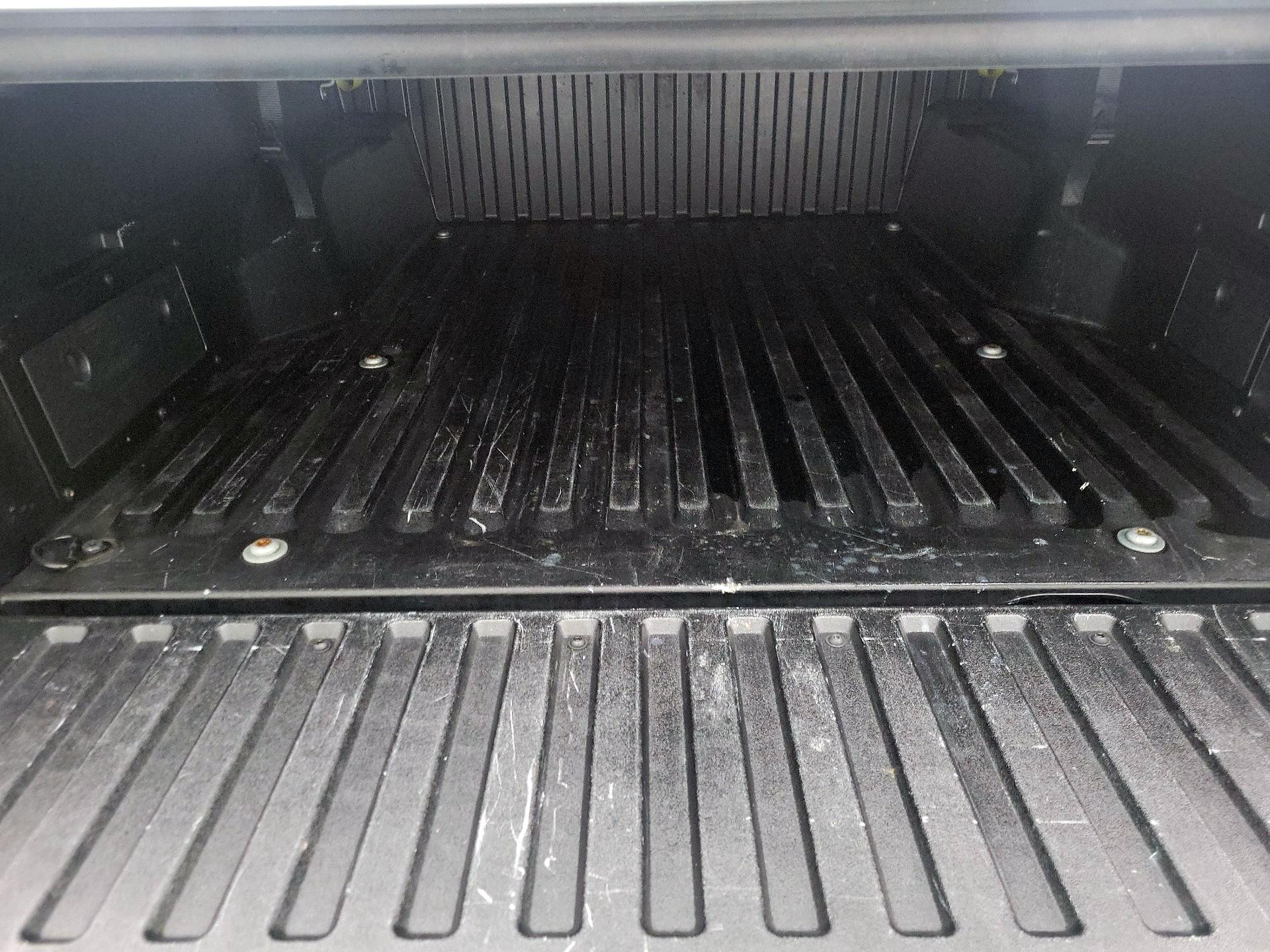 Thumbnail: 2018 Toyota Tacoma - 20