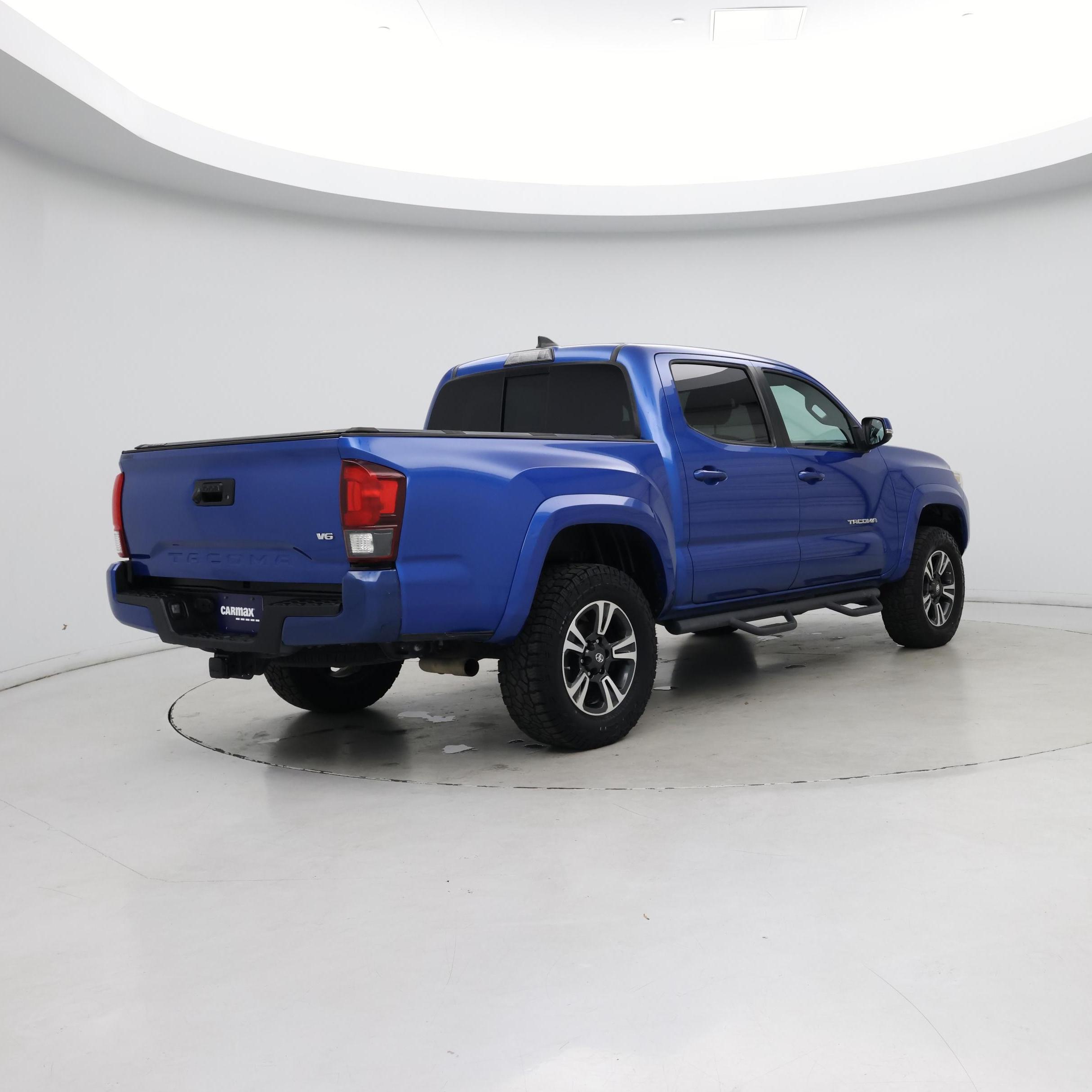 Thumbnail: 2018 Toyota Tacoma - 8