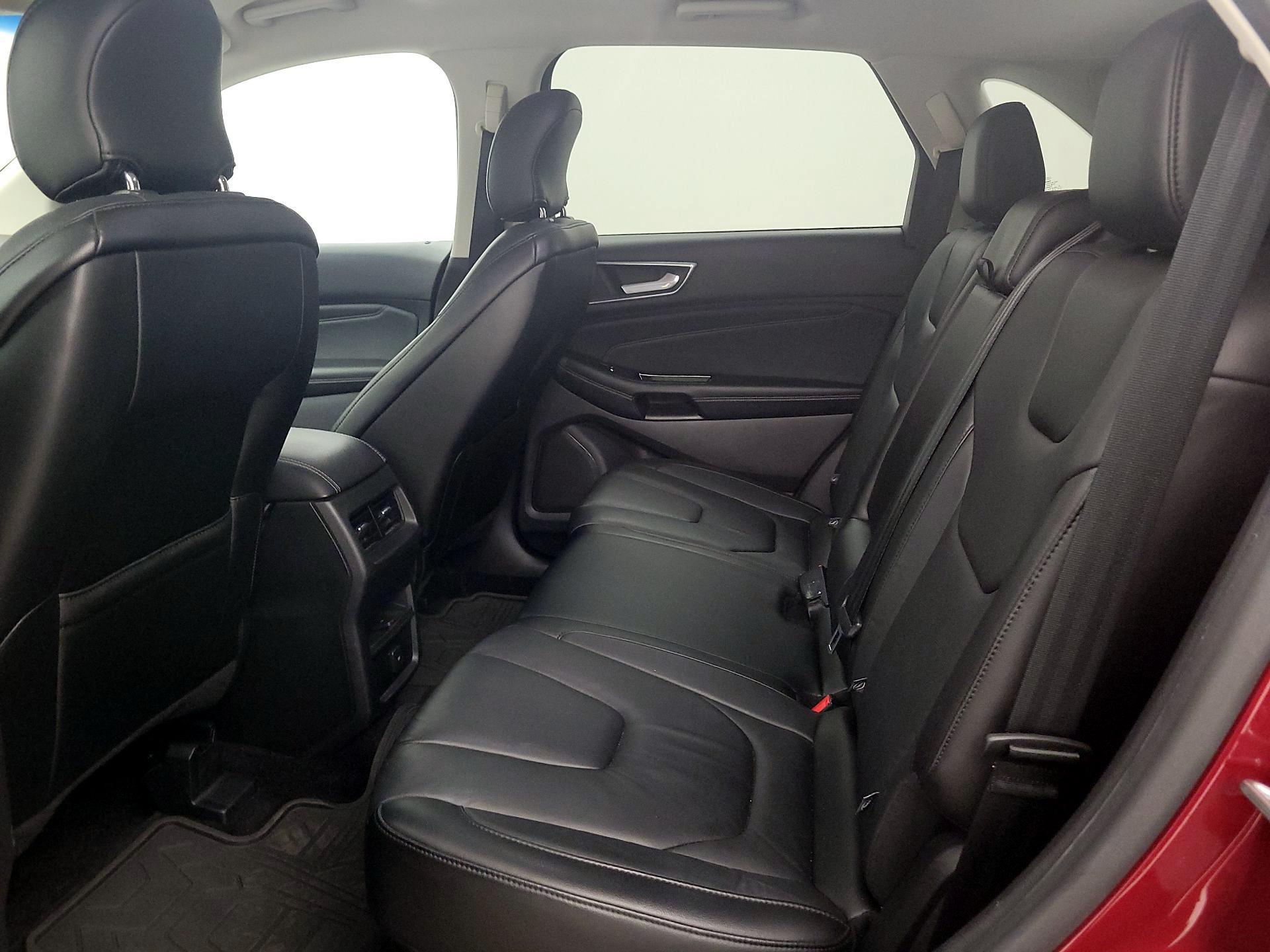 Thumbnail: 2016 Ford Edge - 19