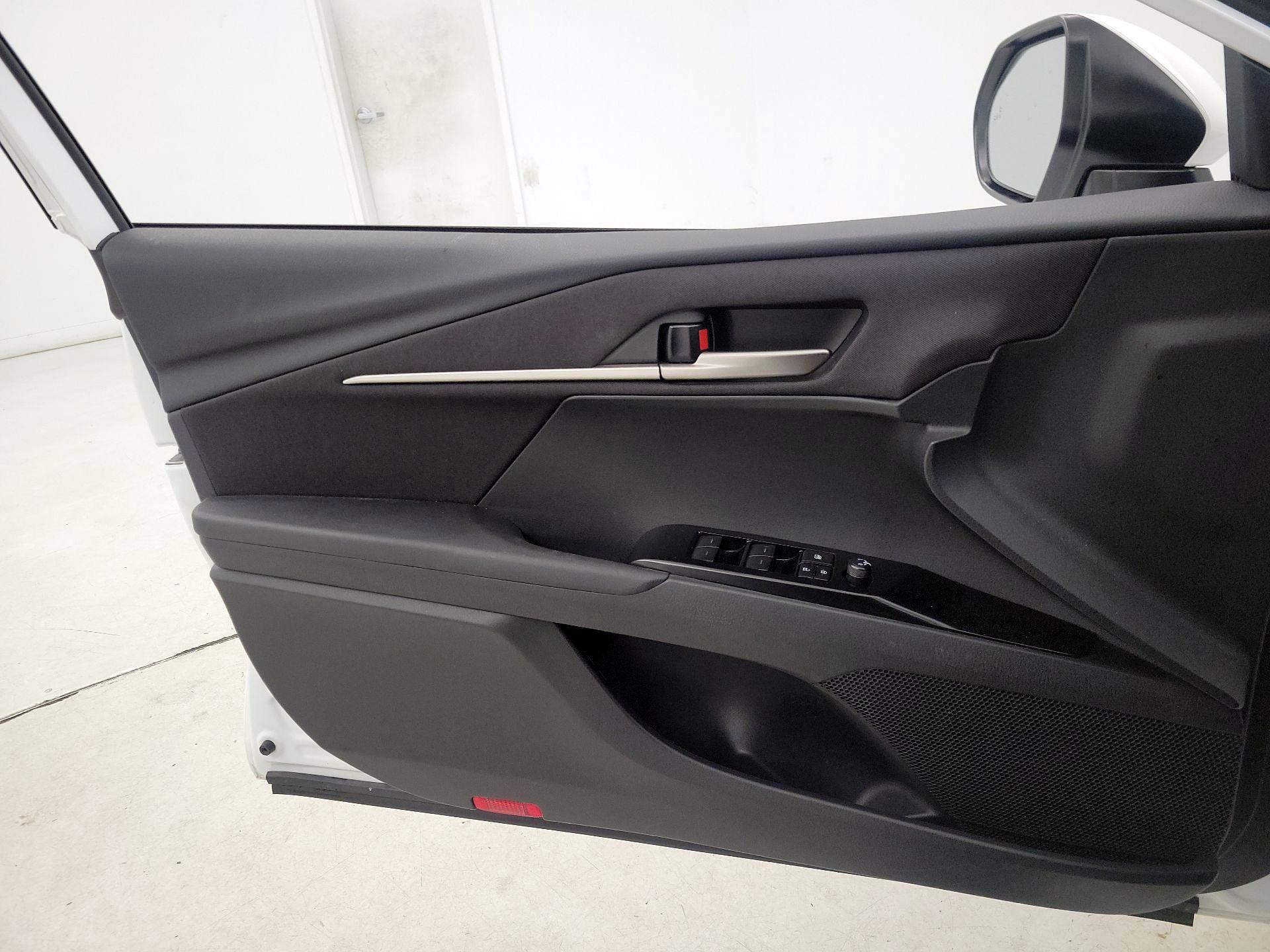 Thumbnail: 2025 Toyota Camry - 12