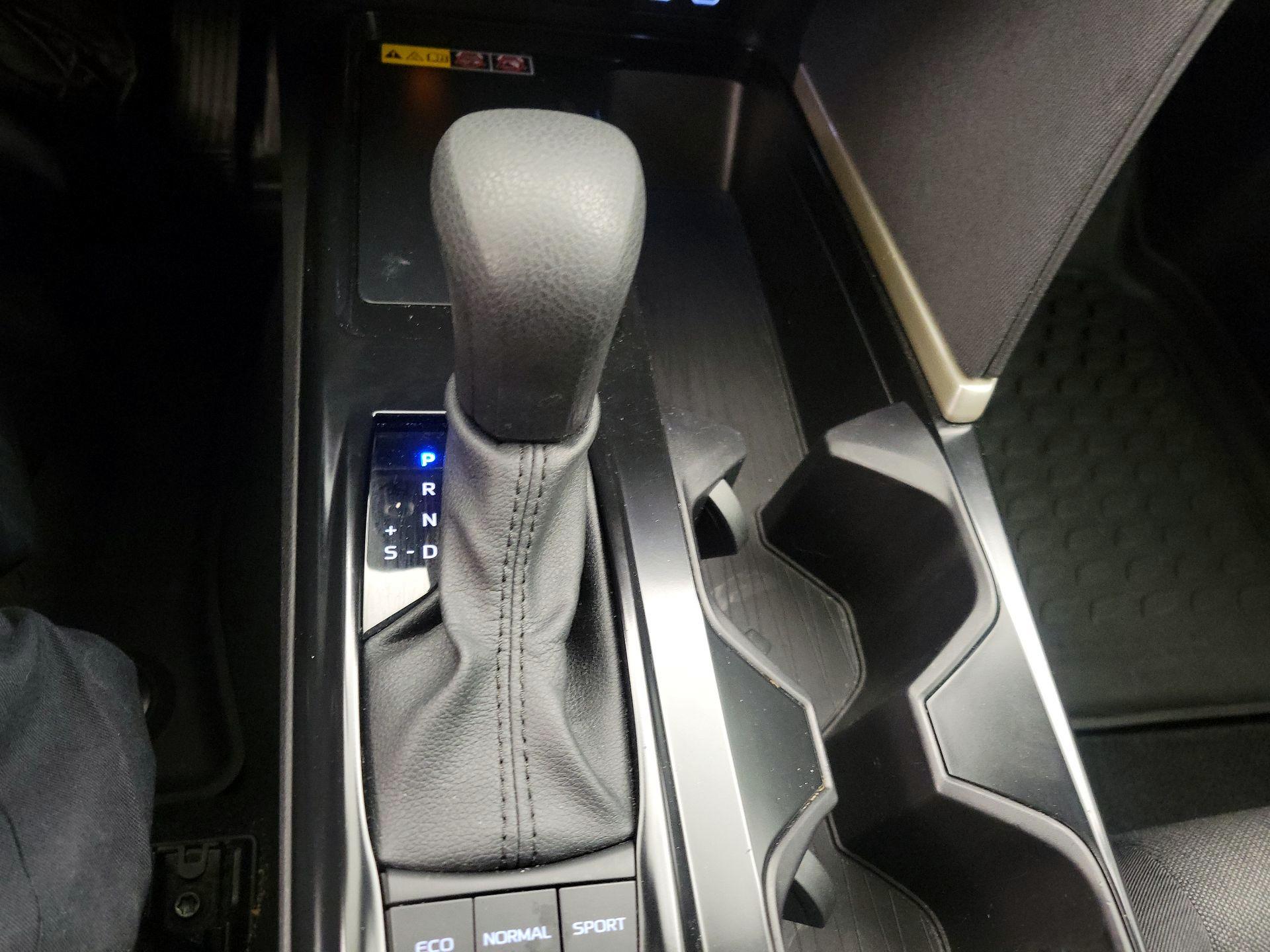 Thumbnail: 2025 Toyota Camry - 17