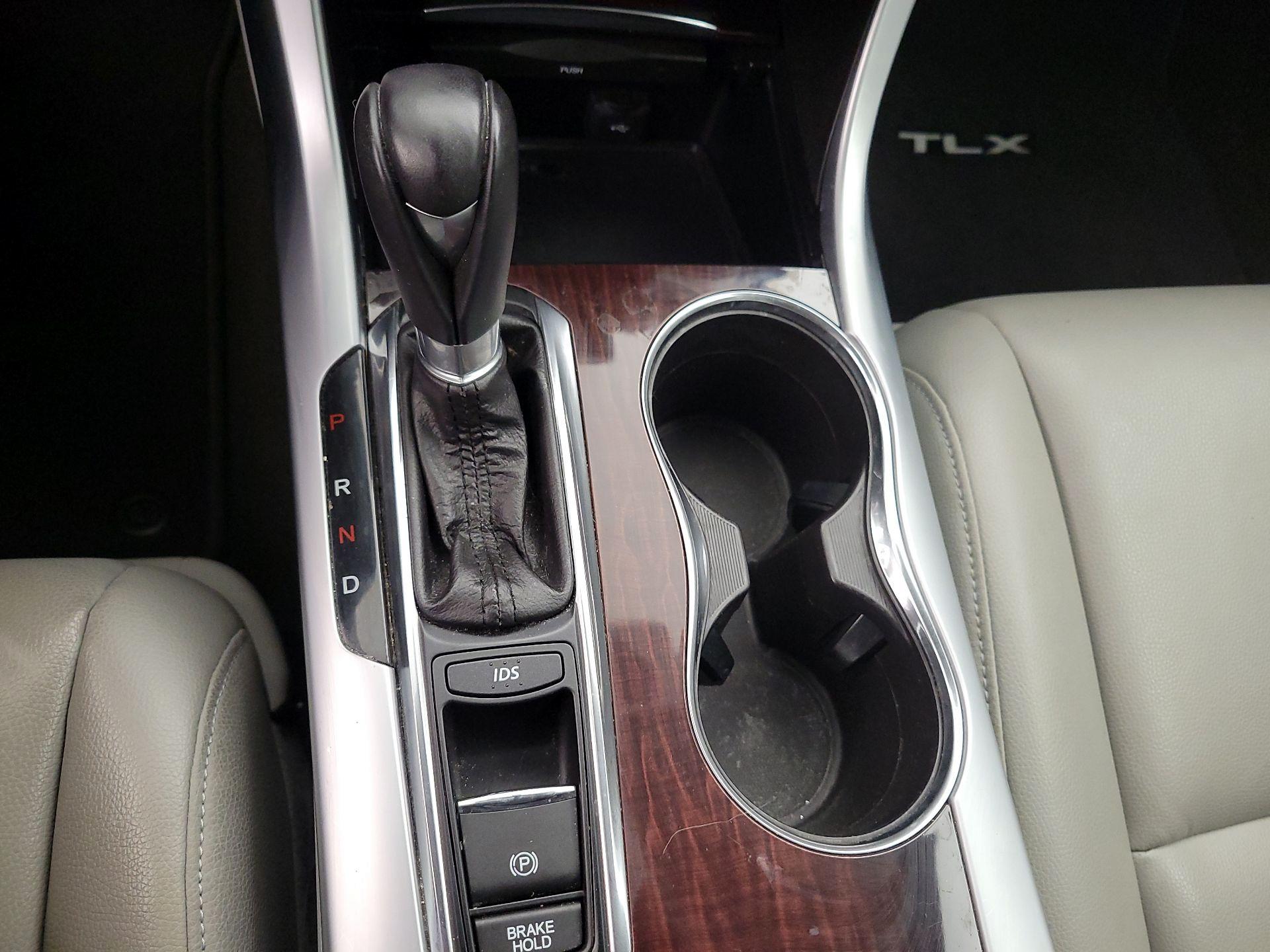 Thumbnail: 2015 Acura TLX - 17