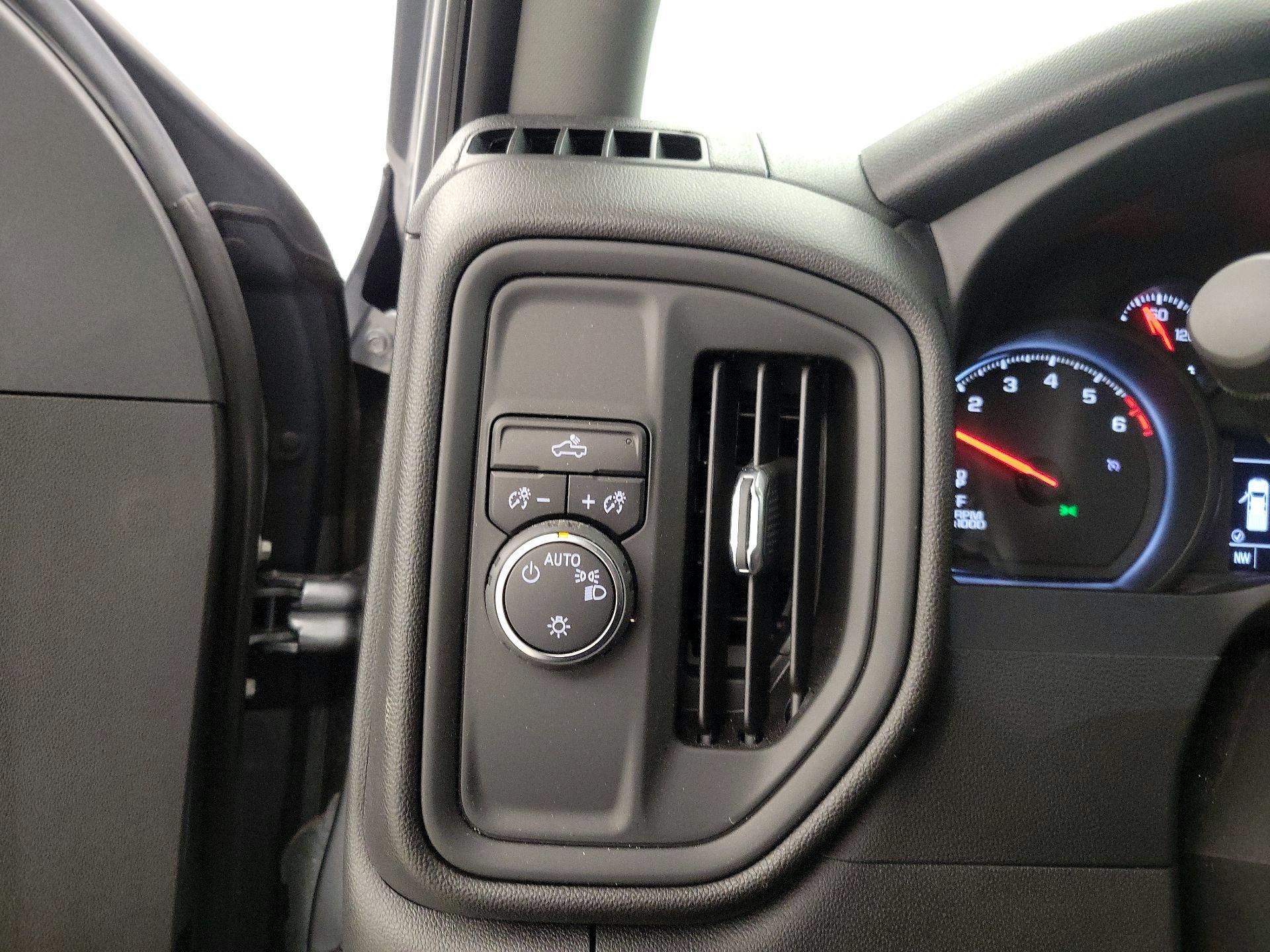 Thumbnail: 2022 Chevrolet Silverado 1500 - 13