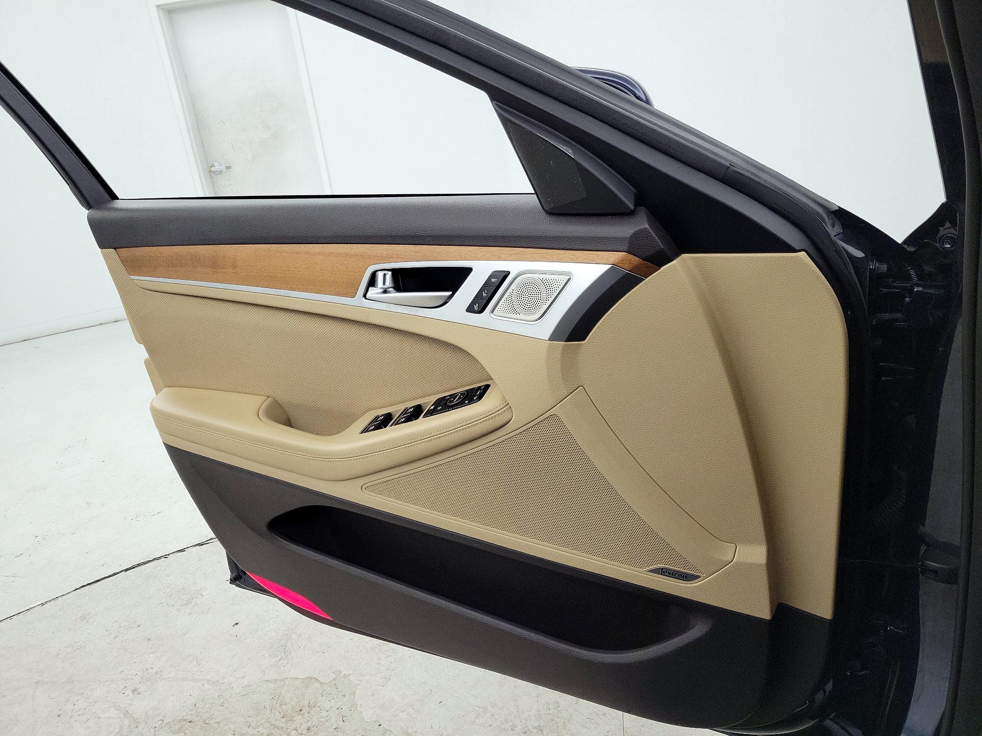 Thumbnail: 2019 Genesis G80 - 12