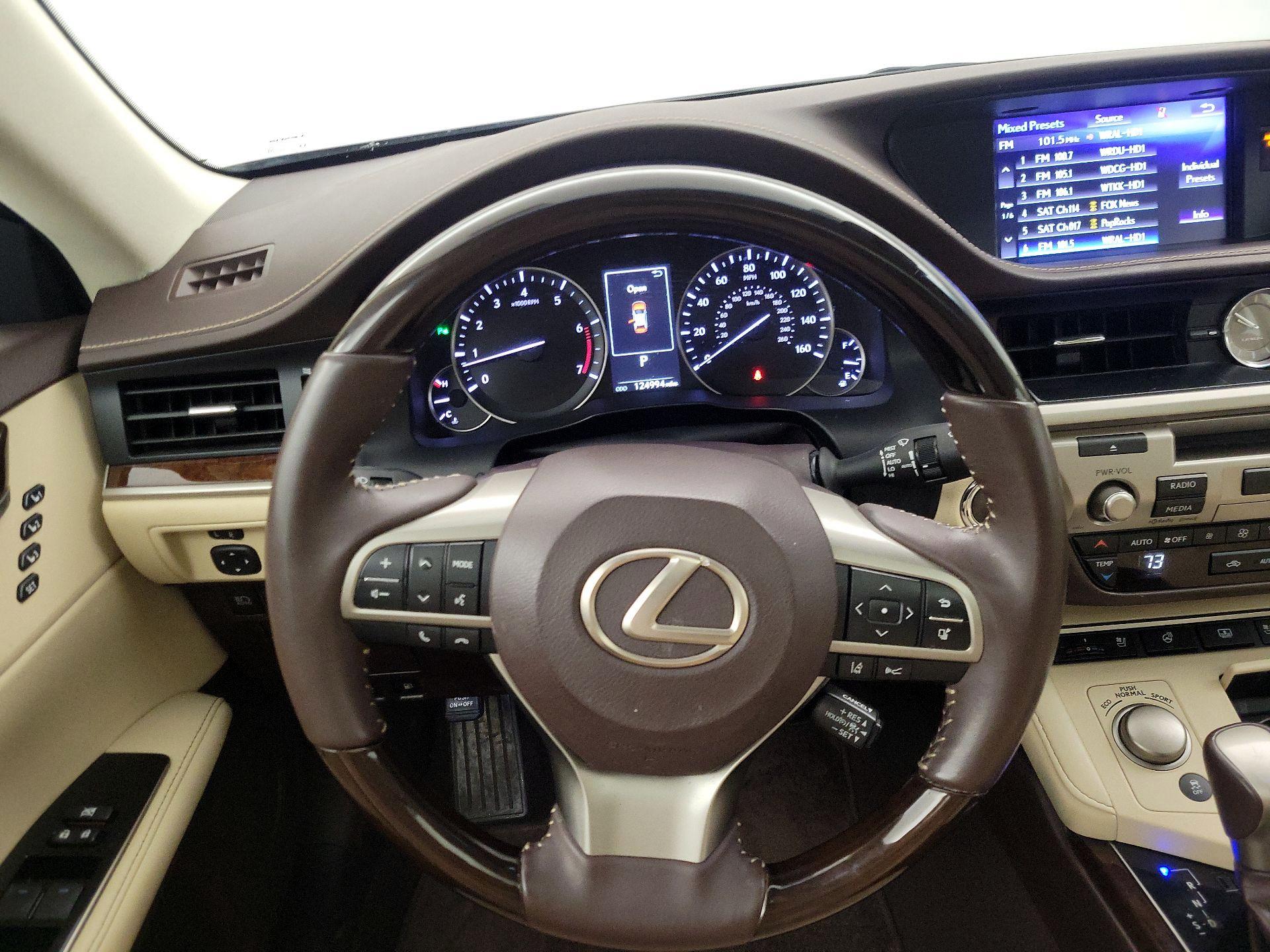 Thumbnail: 2018 Lexus ES - 10