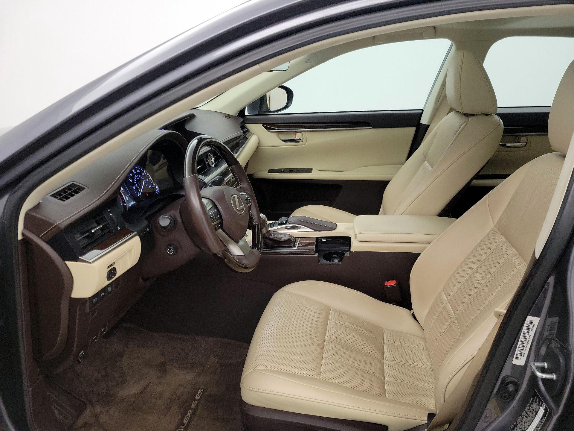 Thumbnail: 2018 Lexus ES - 11